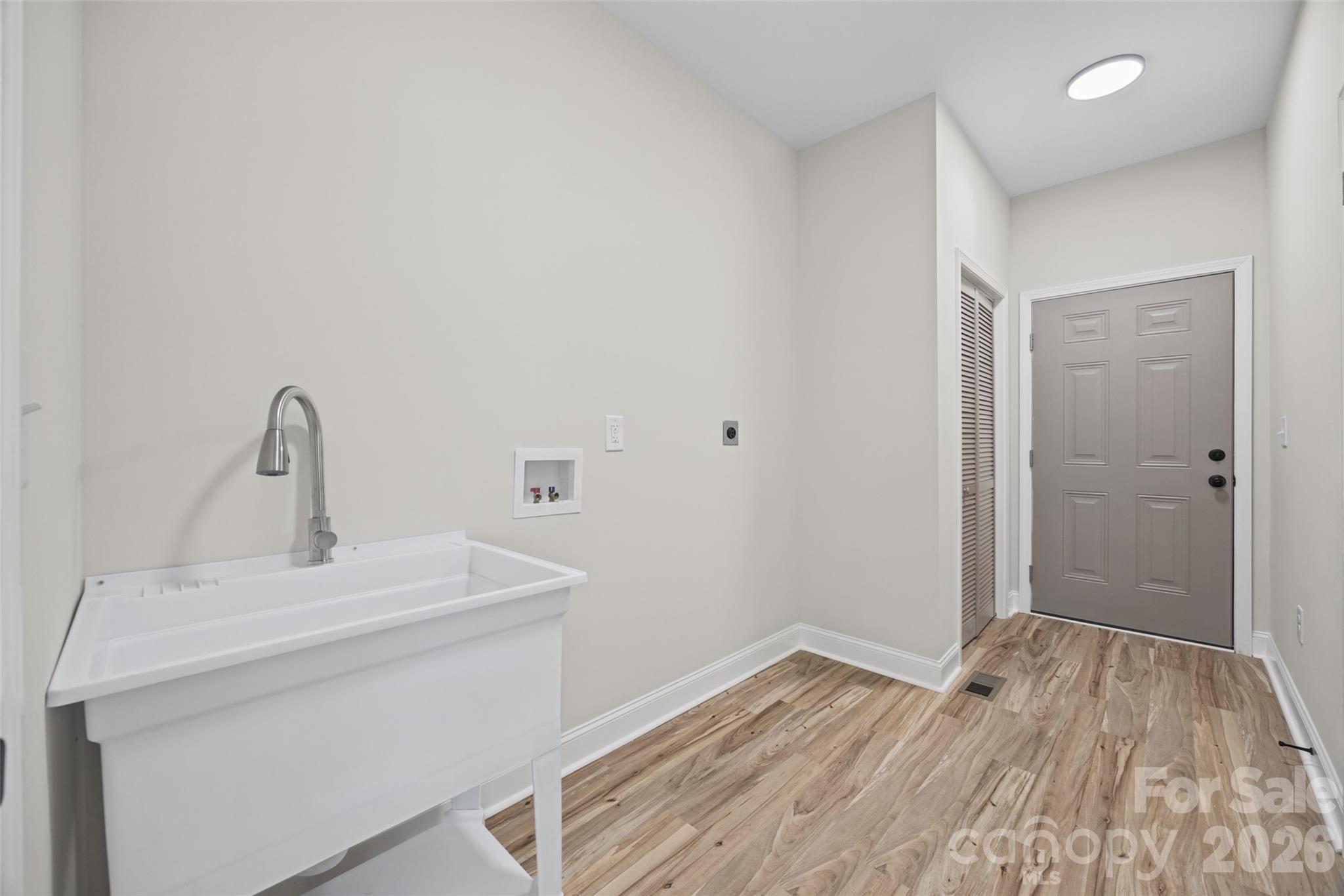 Single Family Residence at 187 Williams Street, York, photo 25 of 31