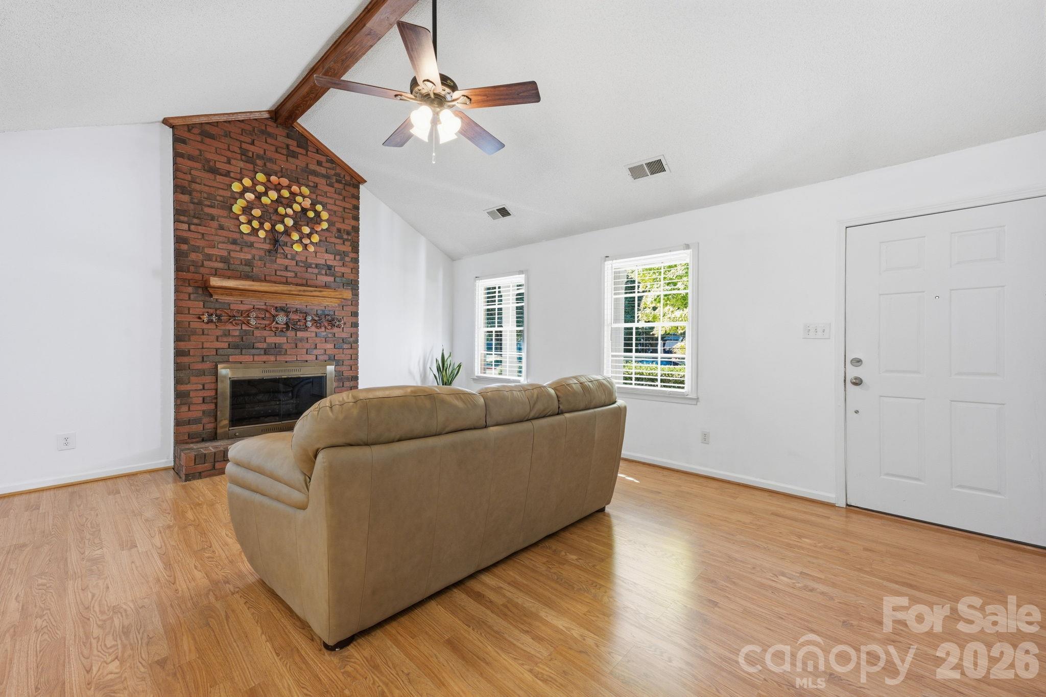 Spacious Great Room - 12807 Levins Hall Road, Huntersville