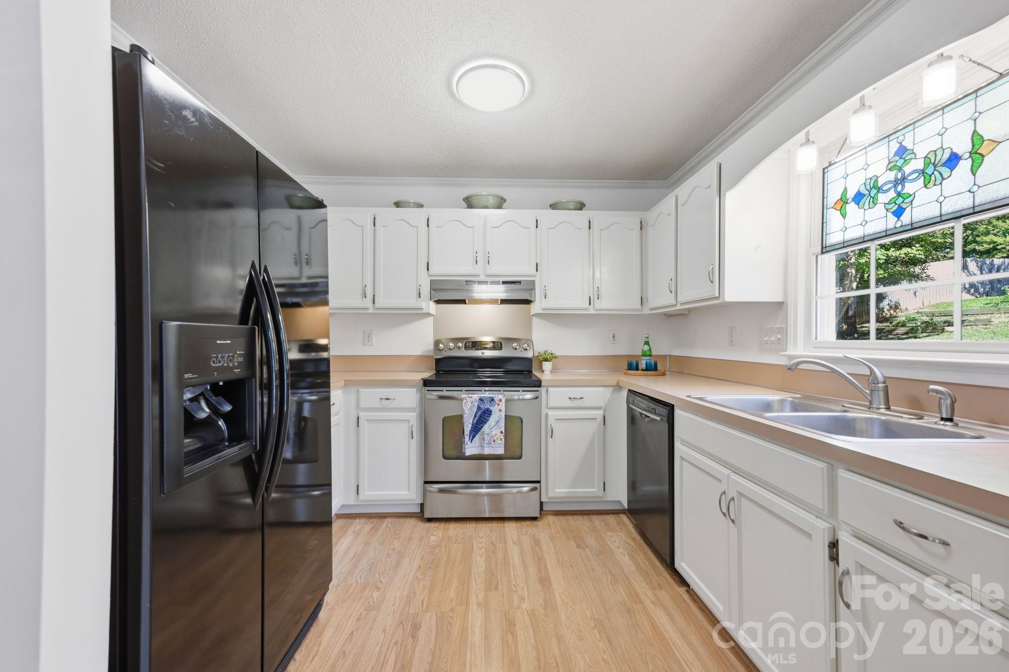 White Cabinets - 12807 Levins Hall Road, Huntersville