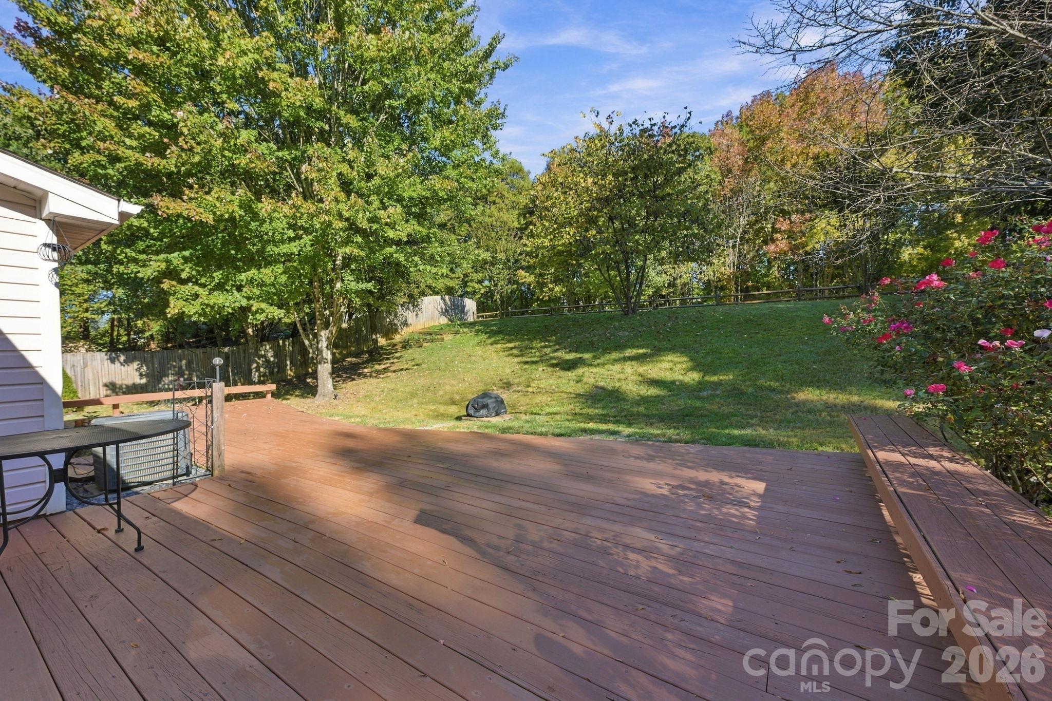 Built-In Deck Seating - 12807 Levins Hall Road, Huntersville