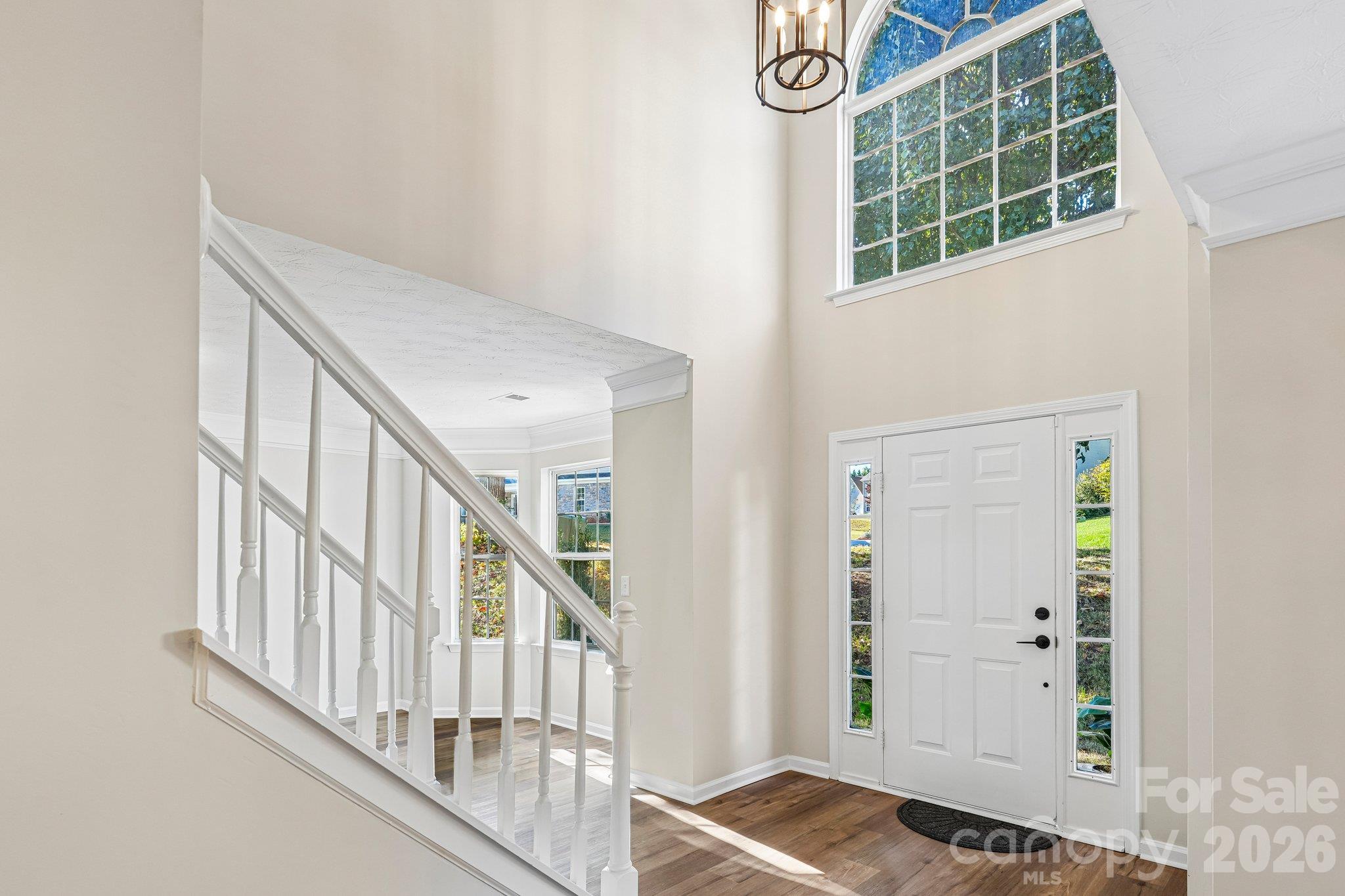 Single Family Residence at 5102 Eagle Creek Drive, Charlotte, photo 4 of 38