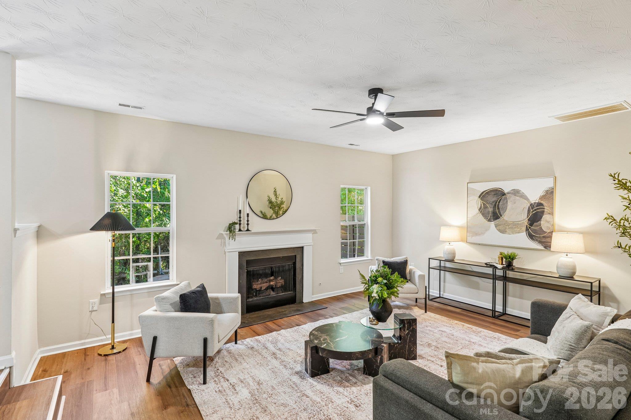 Single Family Residence at 5102 Eagle Creek Drive, Charlotte, photo 5 of 38