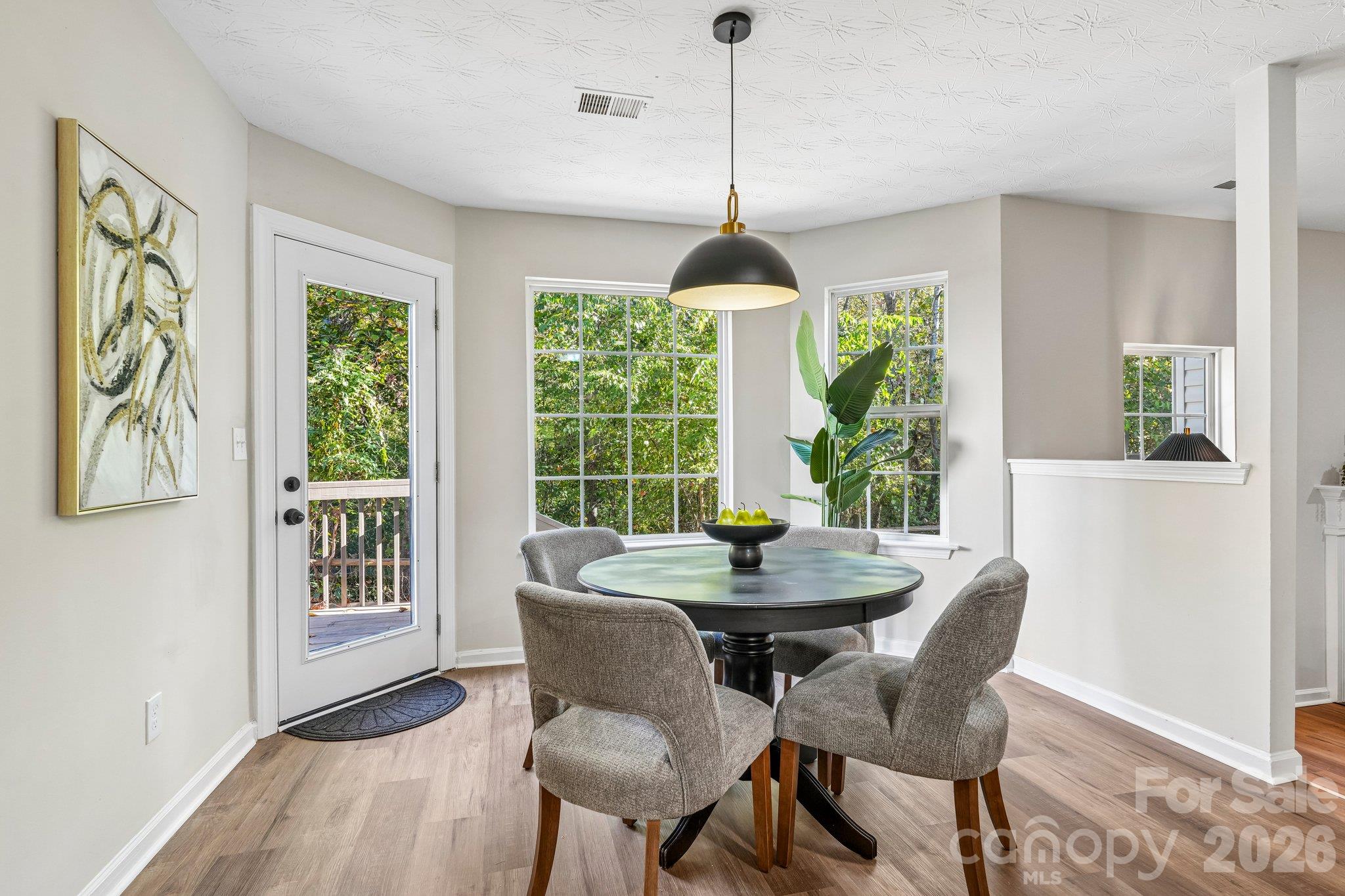 Single Family Residence at 5102 Eagle Creek Drive, Charlotte, photo 12 of 38
