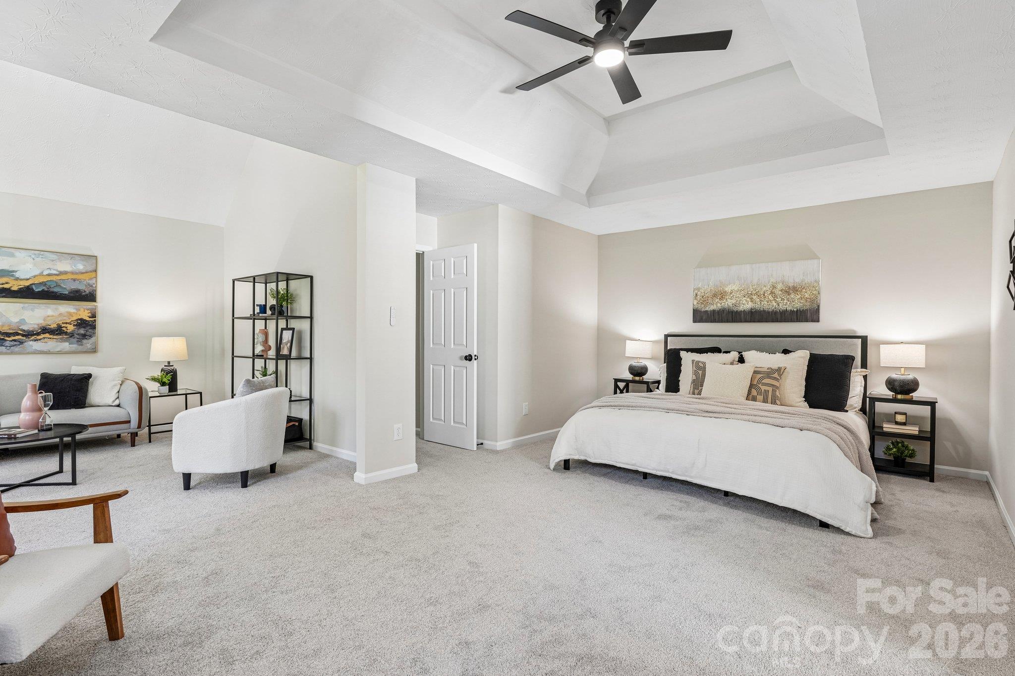 Single Family Residence at 5102 Eagle Creek Drive, Charlotte, photo 17 of 38