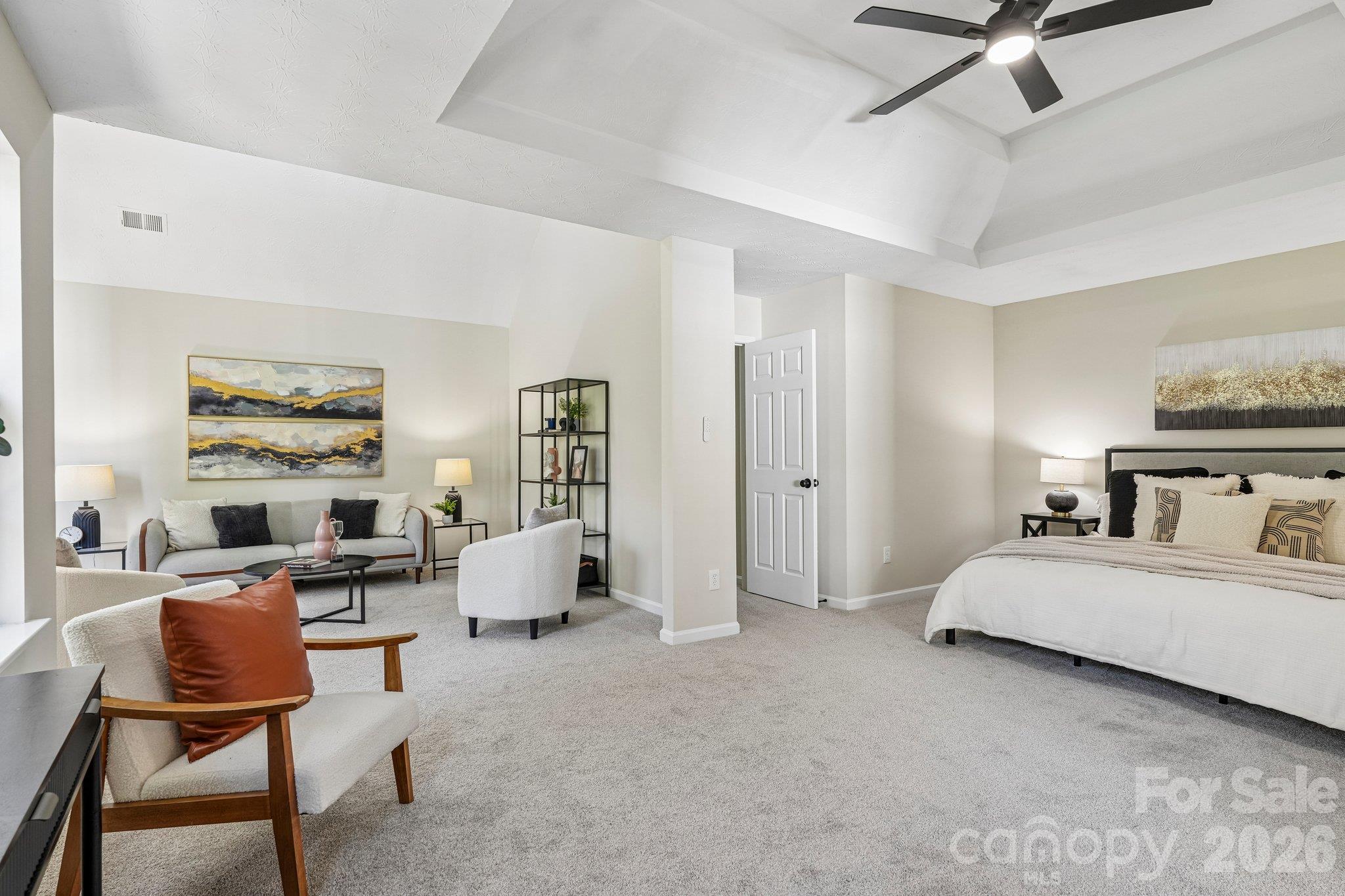 Single Family Residence at 5102 Eagle Creek Drive, Charlotte, photo 18 of 38