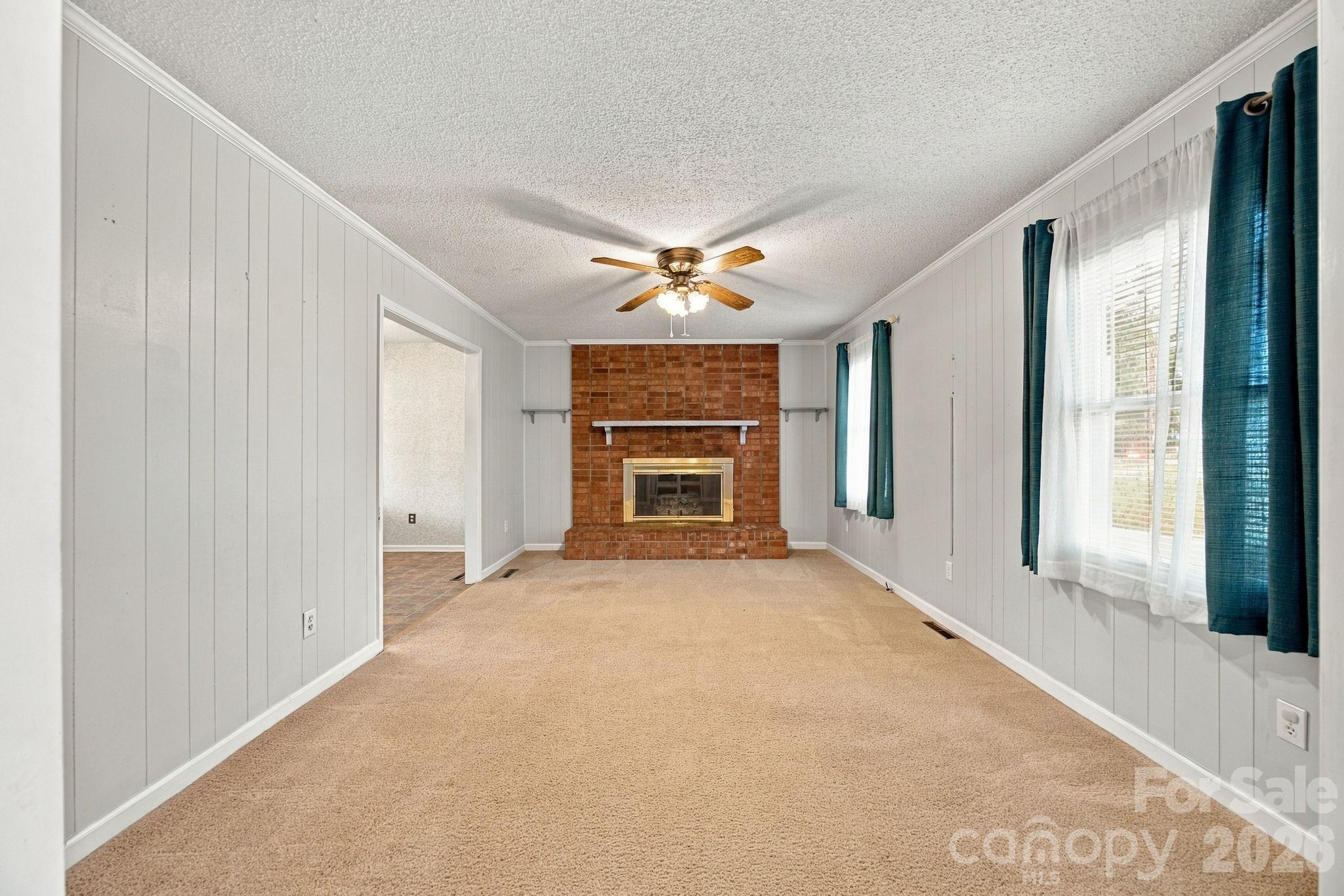 Single Family Residence at 610 Lancer Court NW, Concord, photo 9 of 48