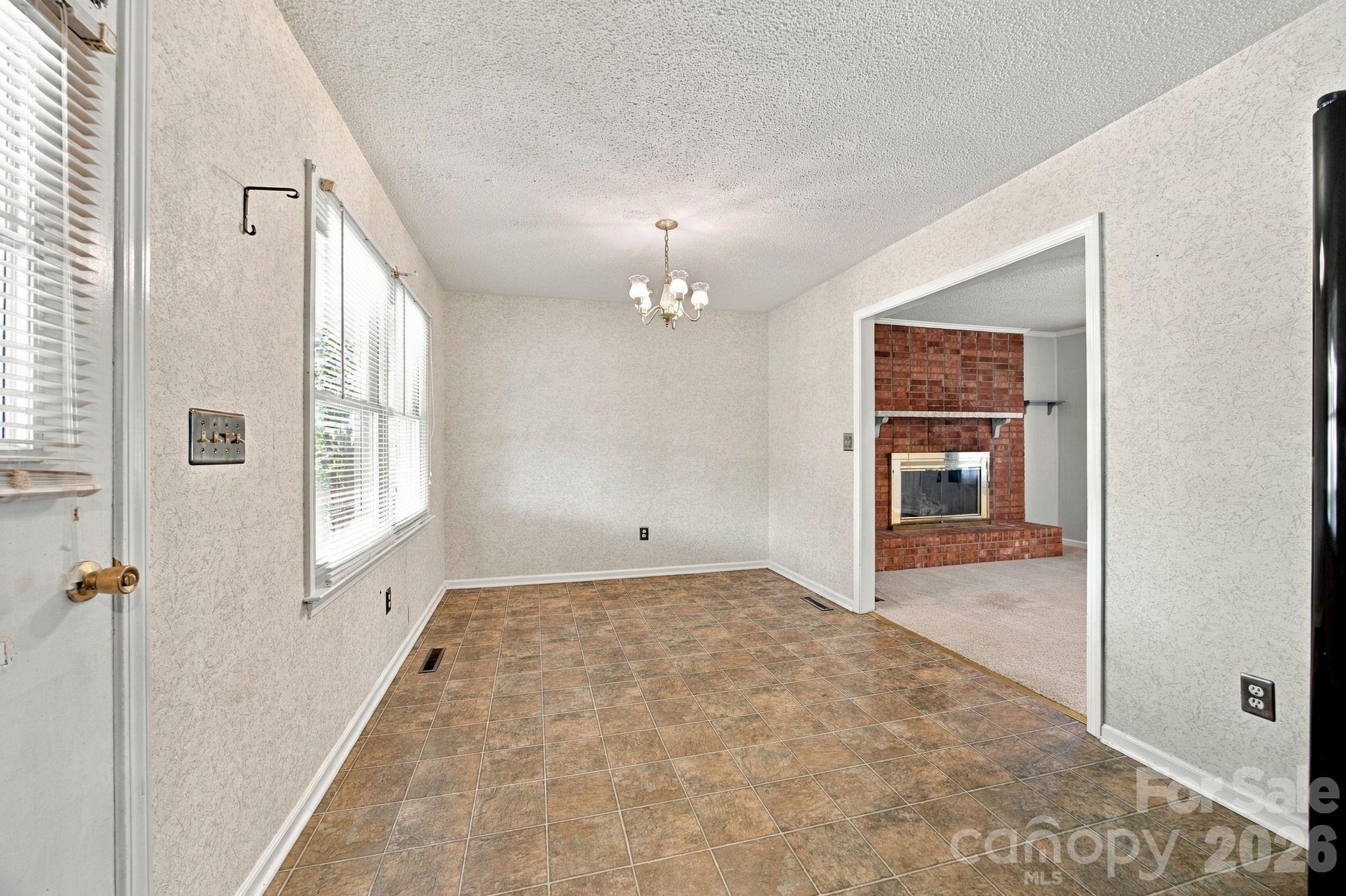 Single Family Residence at 610 Lancer Court NW, Concord, photo 15 of 48
