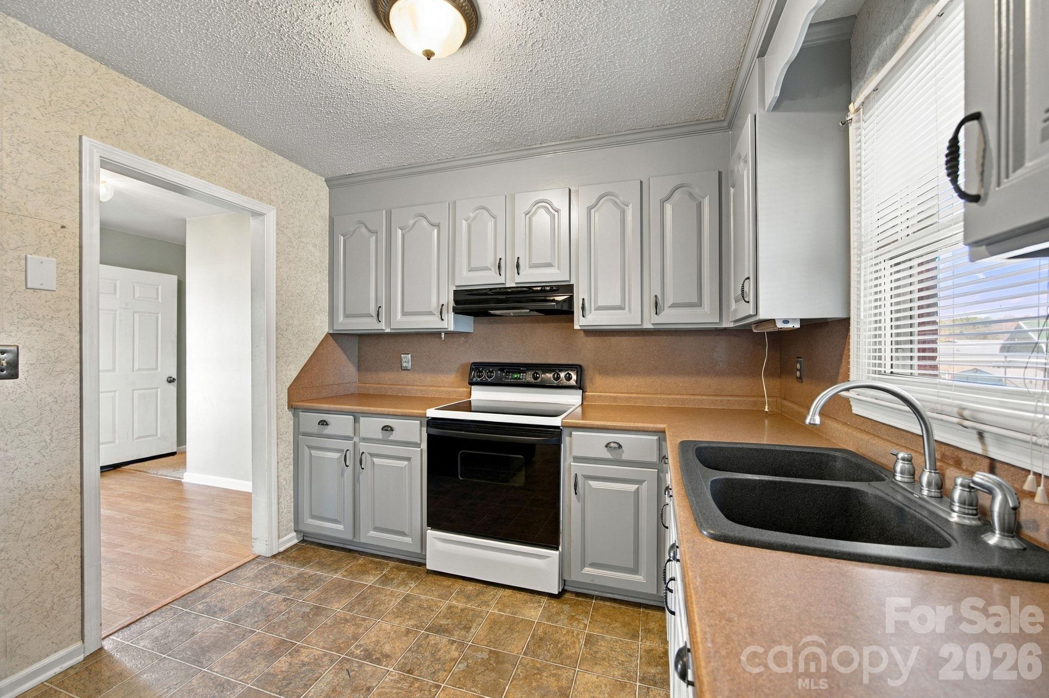 Single Family Residence at 610 Lancer Court NW, Concord, photo 20 of 48