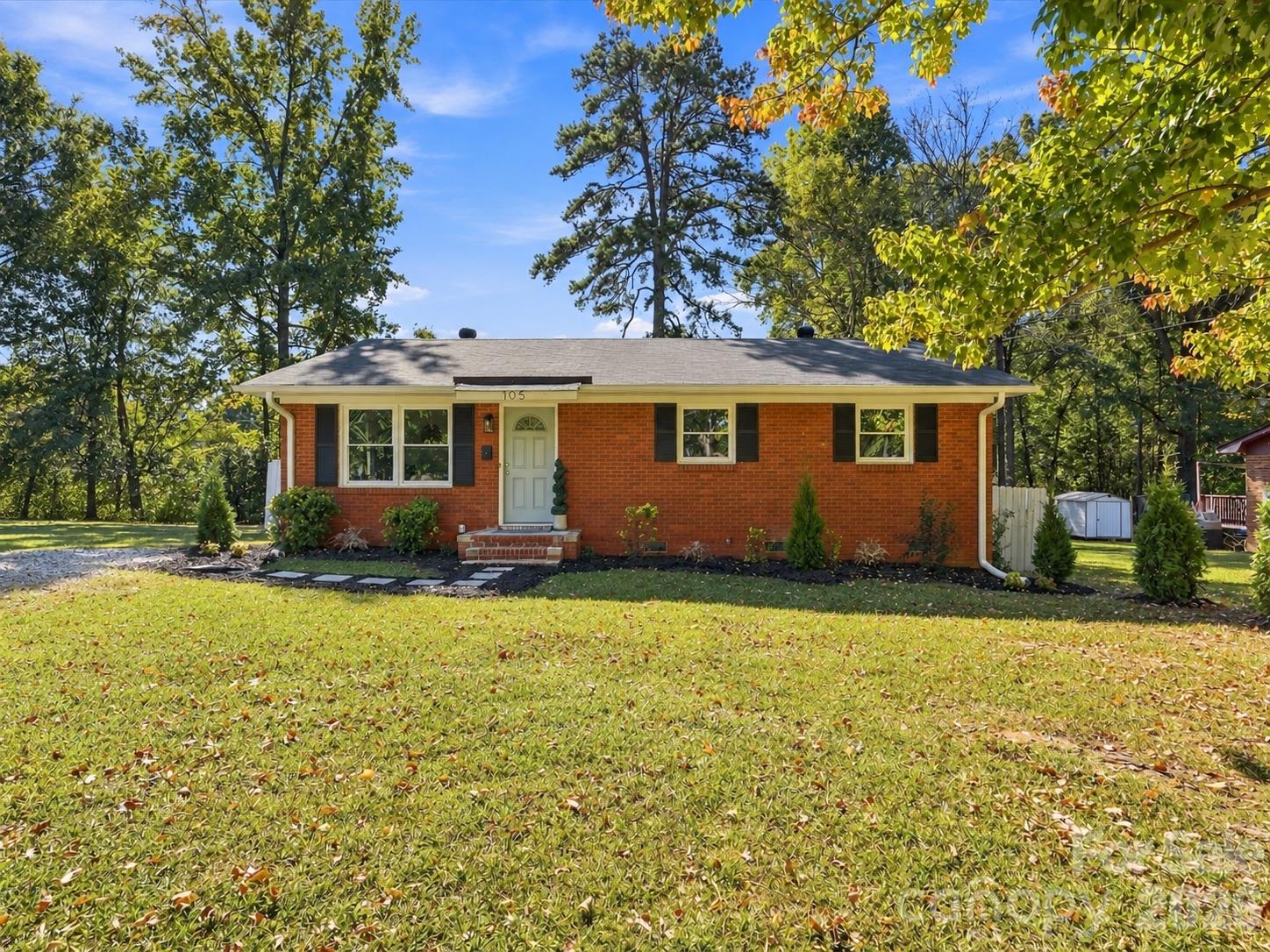Single Family Residence at 105 McGee Street, Fort Mill, photo 2 of 30
