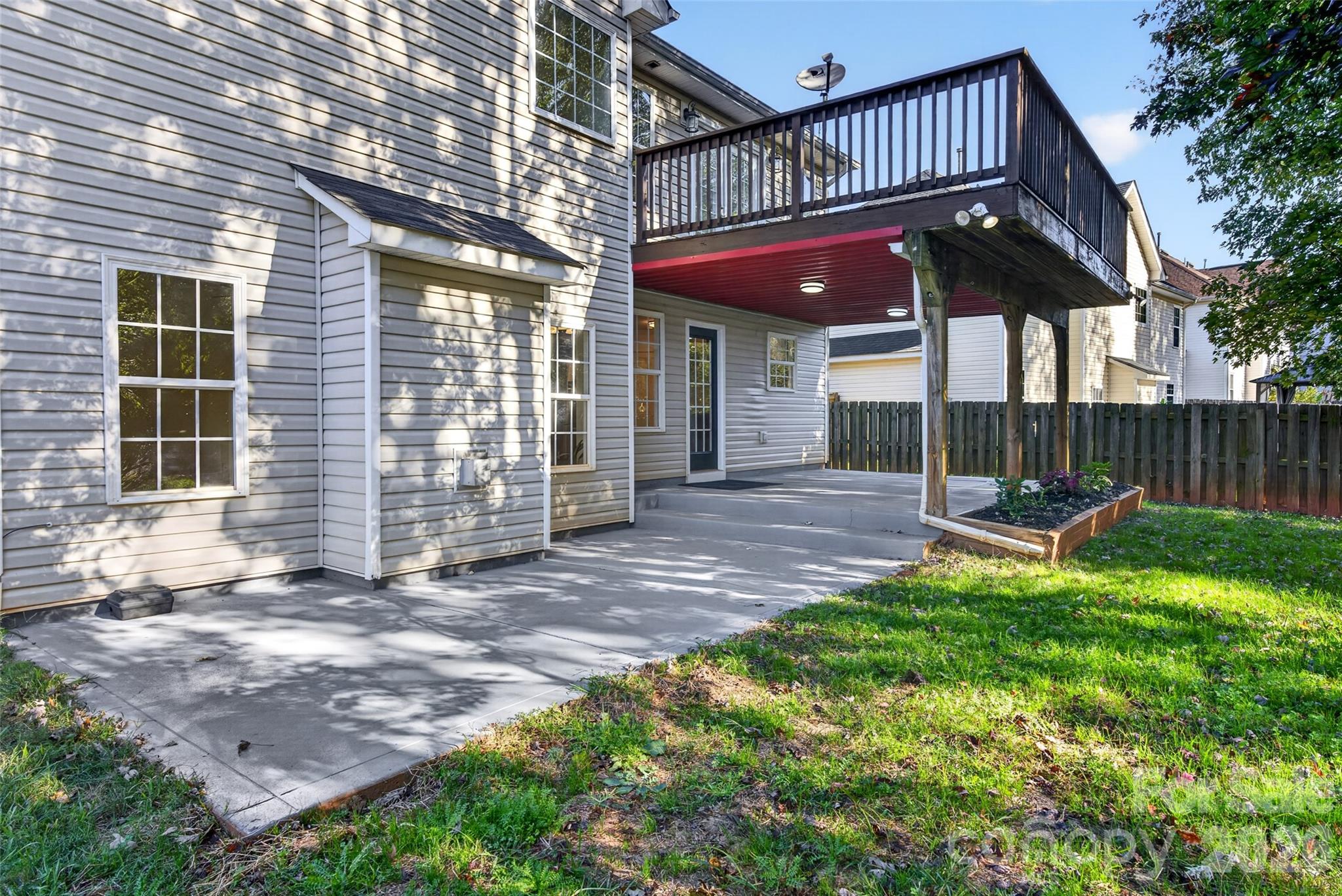 Double Patio - 144 Elba Drive, Mooresville