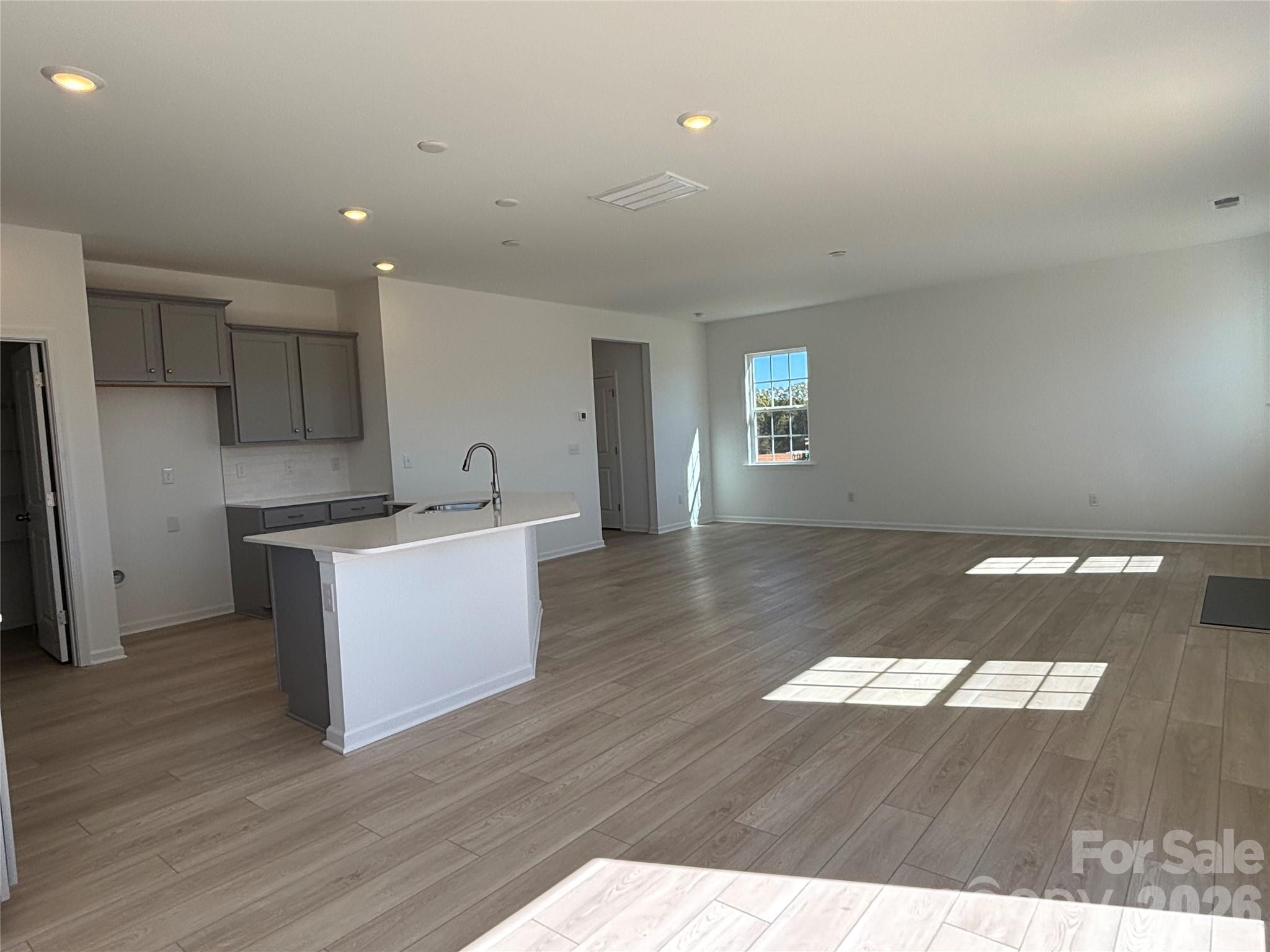 Lots of room! - 1645 Grassy Knoll Trail, Maiden