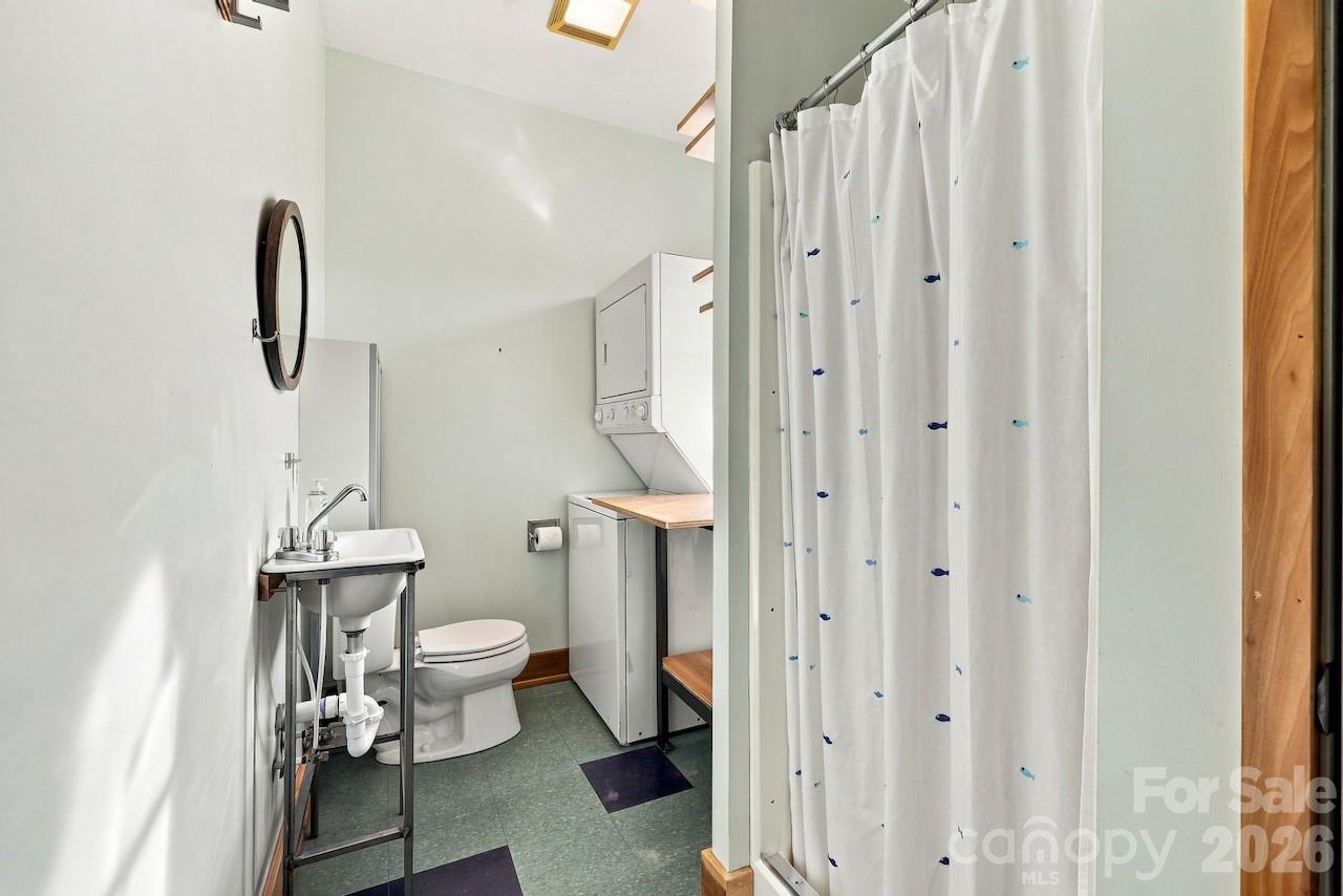 2nd floor additional full bath/laundry - 297 Hillside Street, Asheville