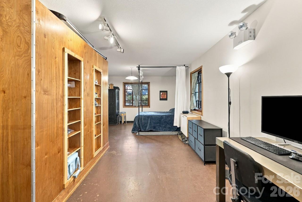 1st floor living area/retail - 297 Hillside Street, Asheville