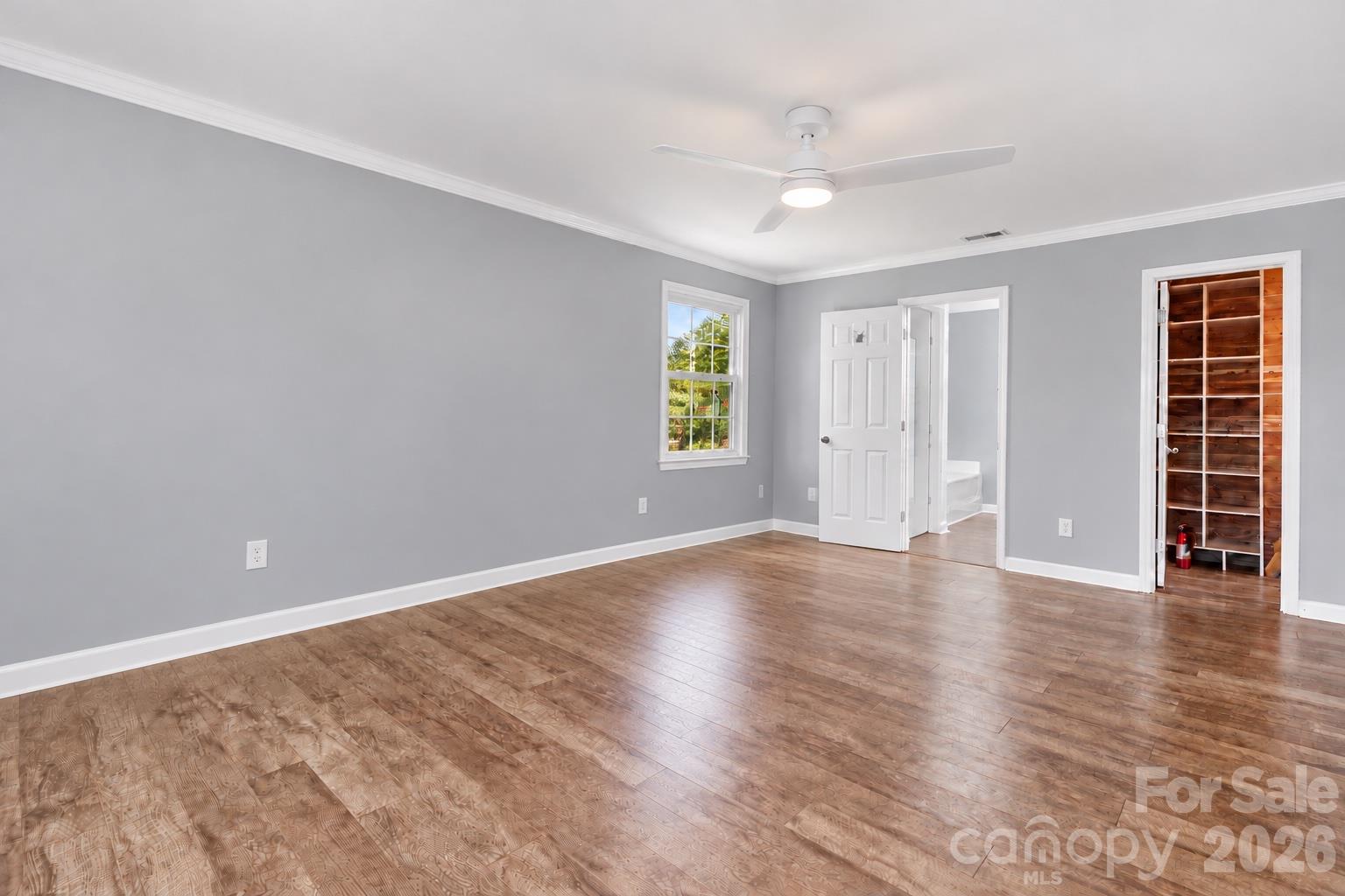 Ai enhanced, removed furniture and replaced ceiling fan. - 635 Highland Ridge Road, Mooresville