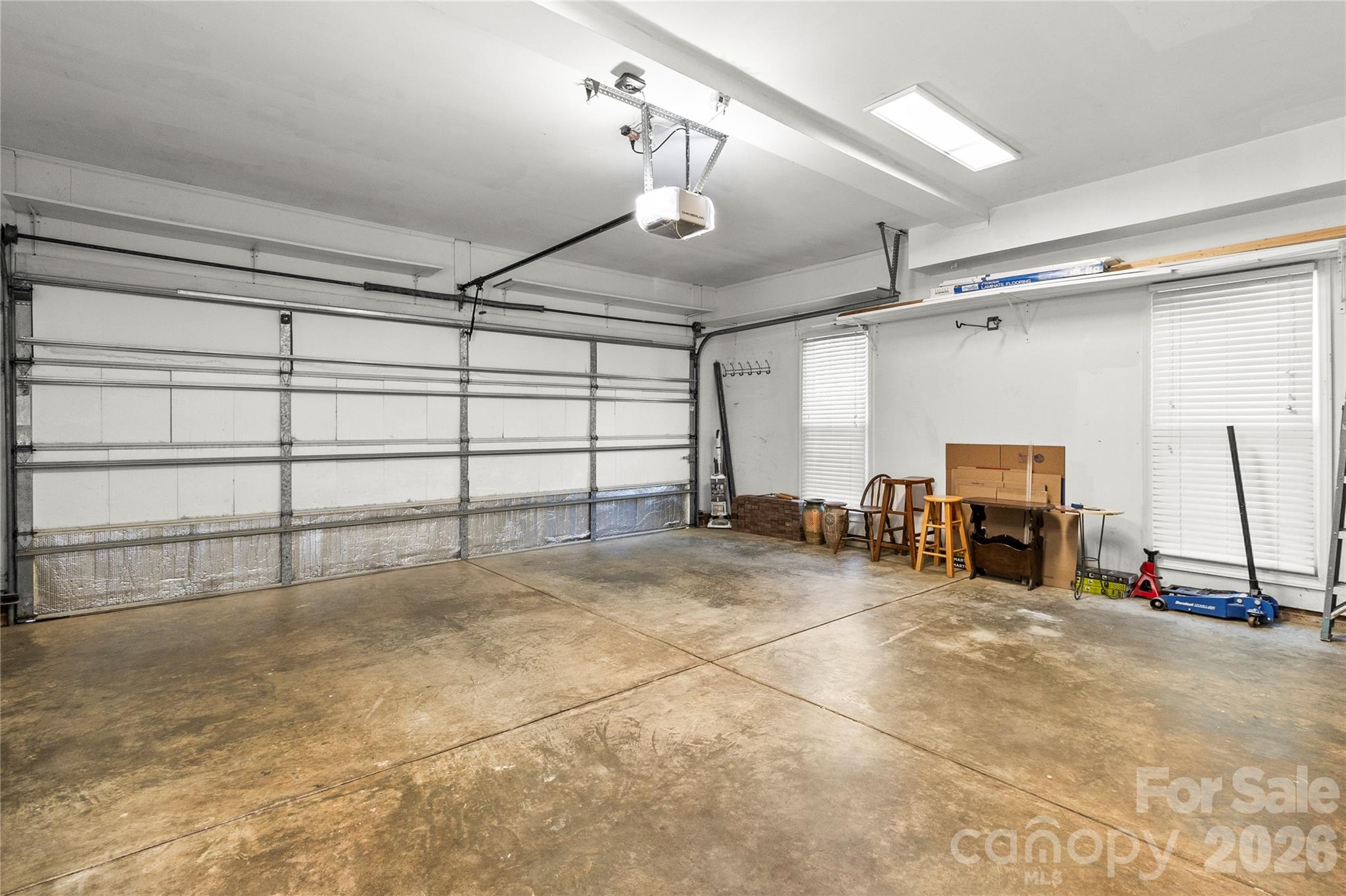 Spacious Garage - 635 Highland Ridge Road, Mooresville