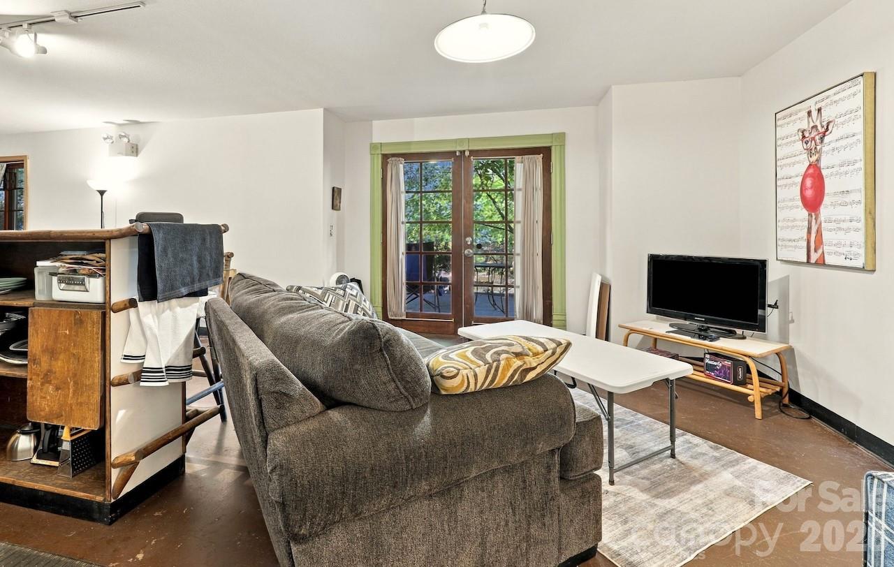 1st floor living area/retail - 297 Hillside Street, Asheville