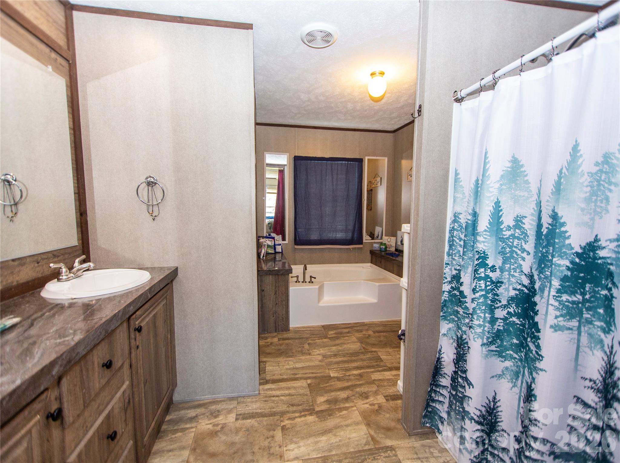 Single Family Residence at 104 Waynes Place, Kings Mountain, photo 13 of 19