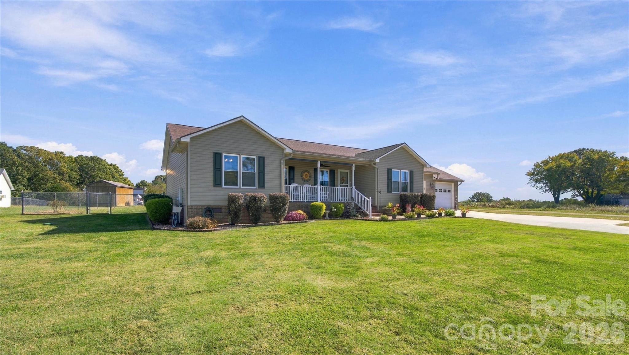 Beautiful setting in rural western Lincoln County! - 643 Shoal Road, Lincolnton