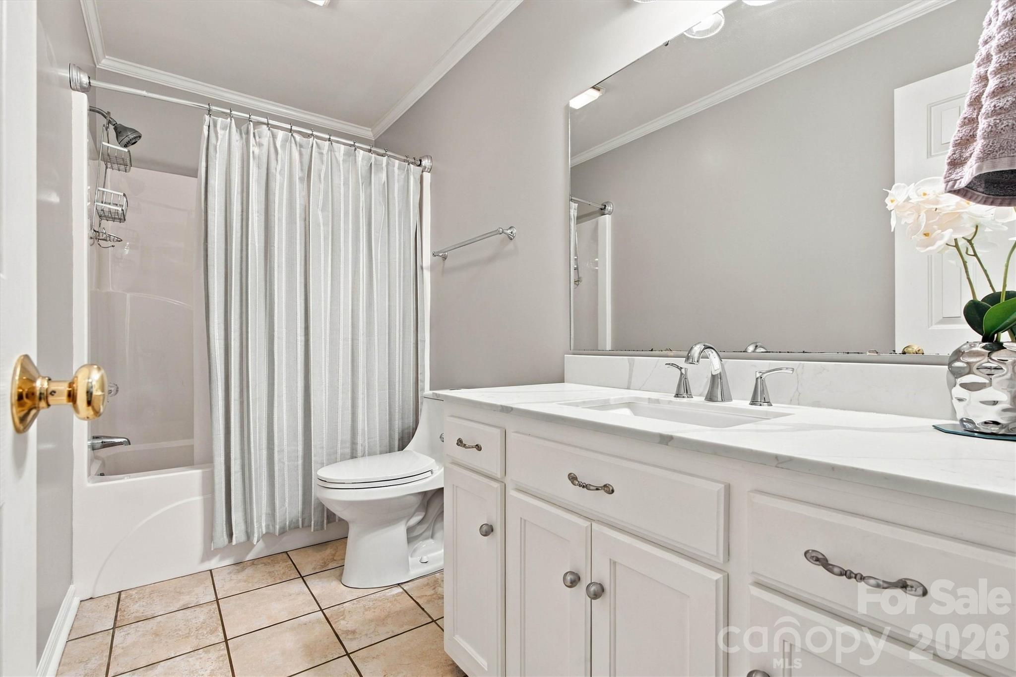 Hall Bath serves guests and both secondary bedrooms - 643 Shoal Road, Lincolnton