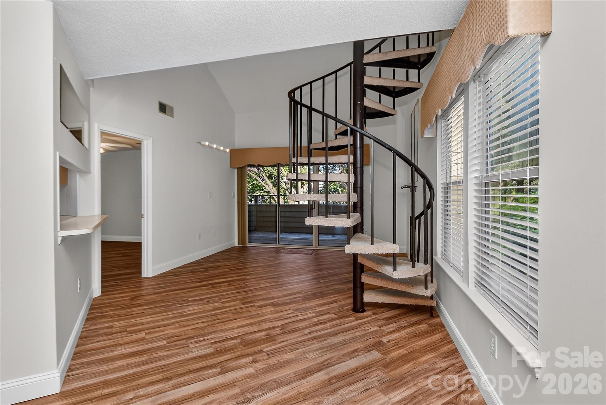 Condominium at 2559 Stockbridge Drive, Charlotte, photo 3 of 17