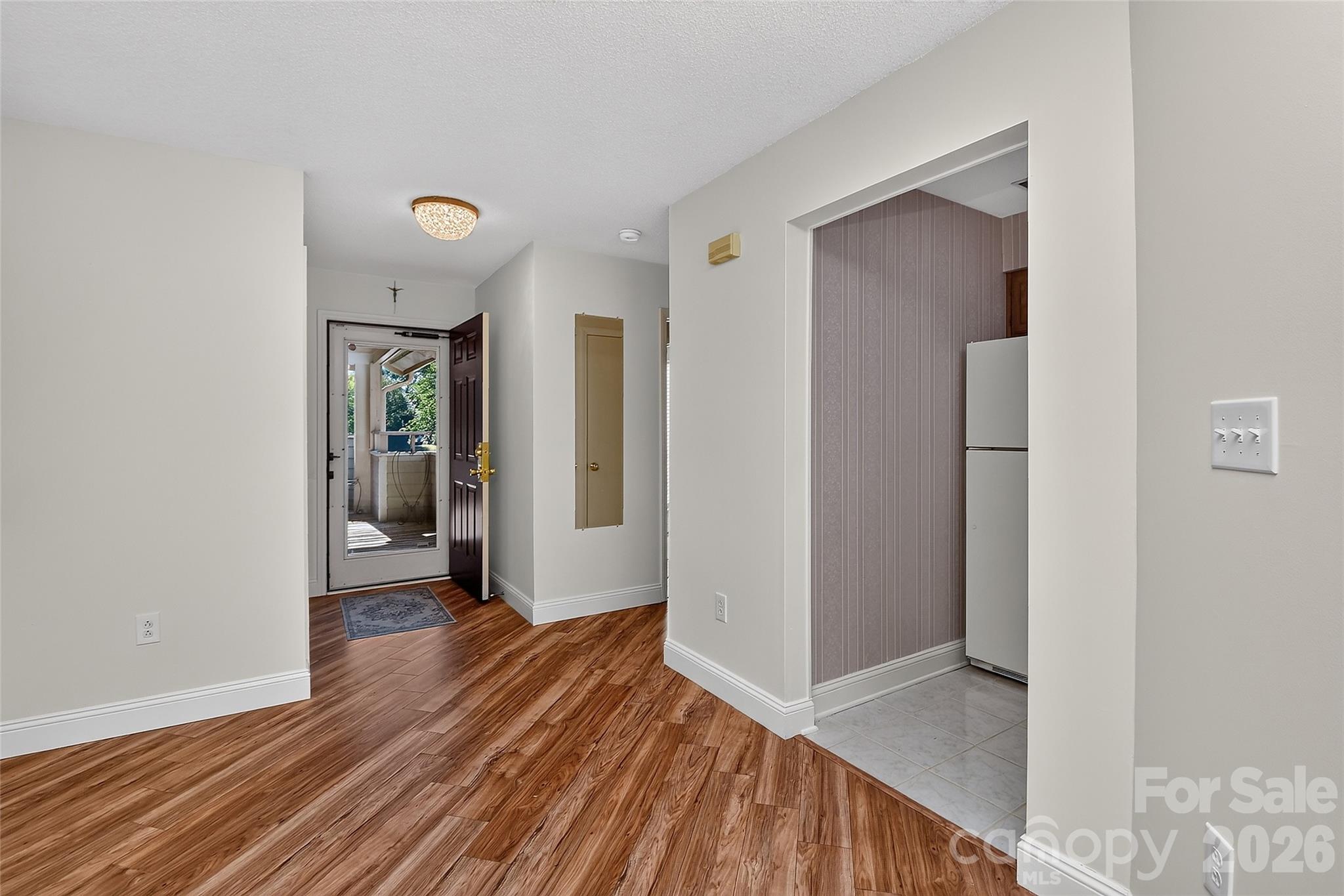 Condominium at 2559 Stockbridge Drive, Charlotte, photo 7 of 17