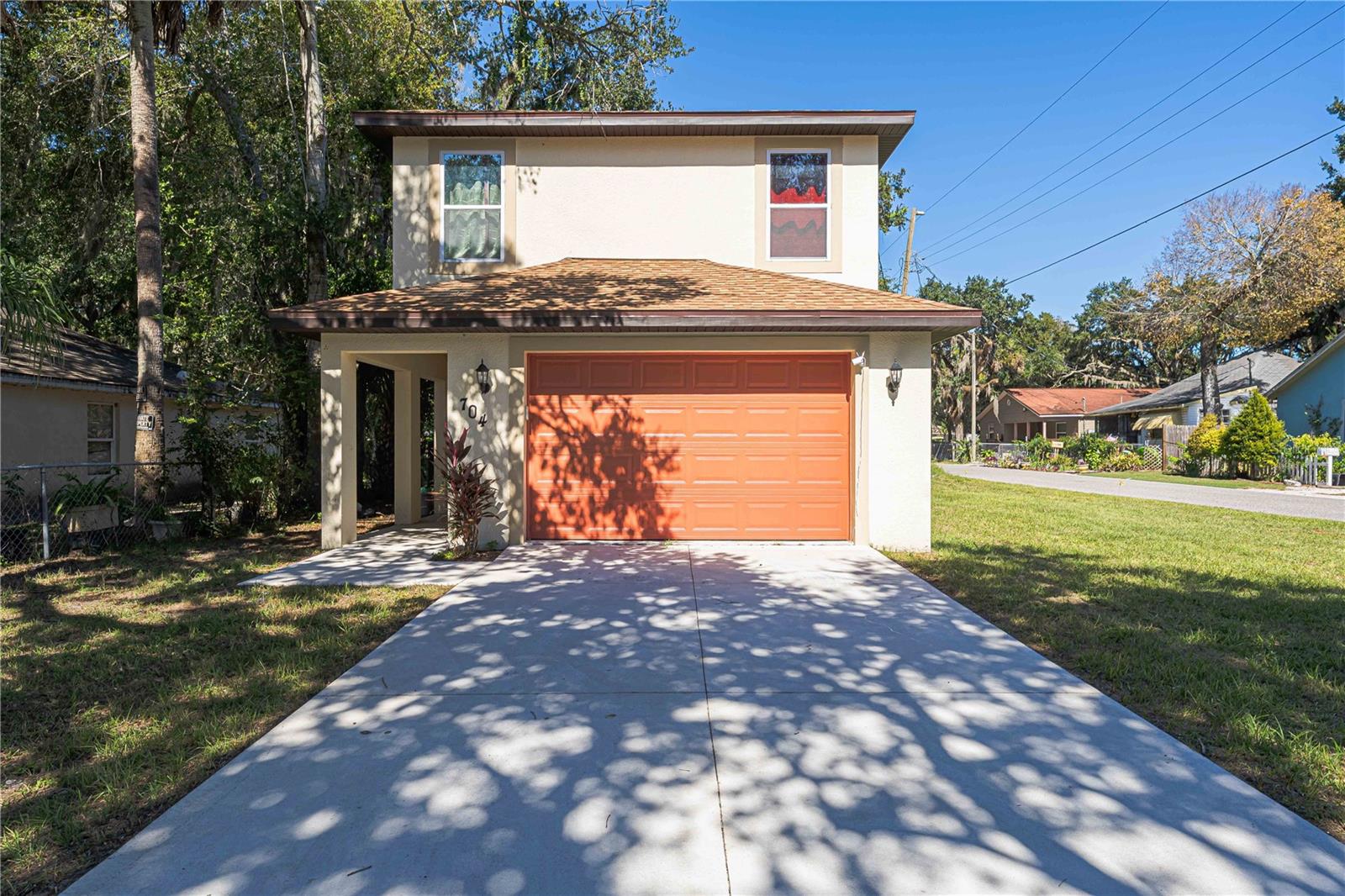 704 CEDAR ST