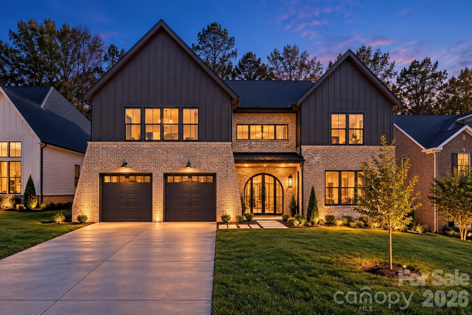 Single Family Residence at 221 Smithfield Drive, Charlotte, photo 4 of 39