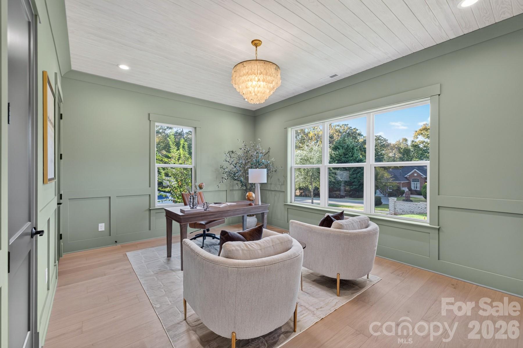 Single Family Residence at 221 Smithfield Drive, Charlotte, photo 16 of 39