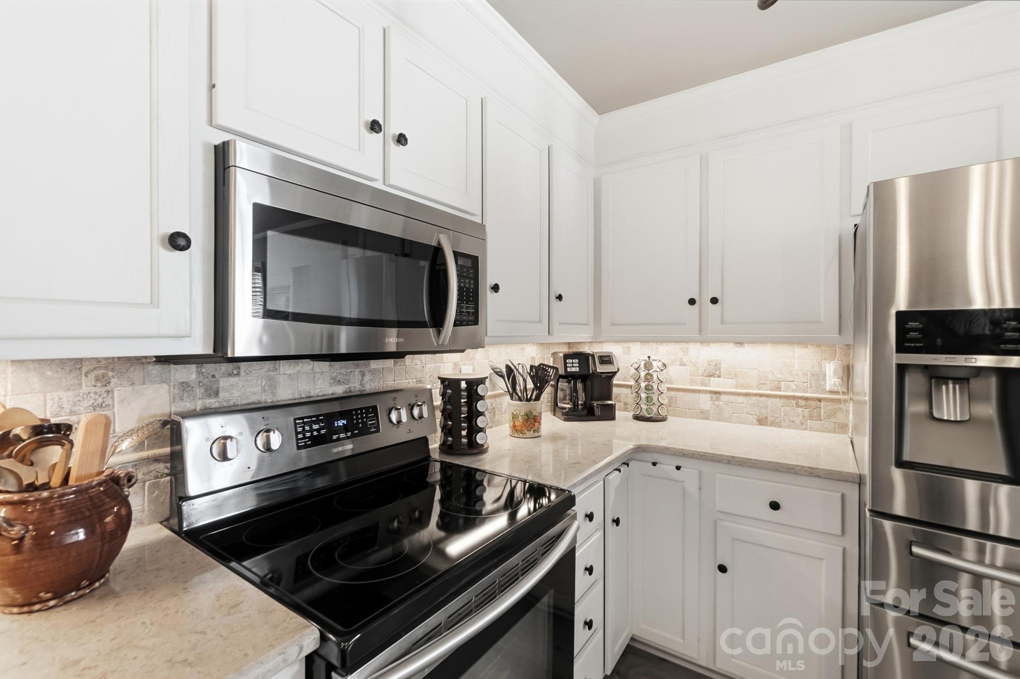 Kitchen - 100 Megan Court, Monroe