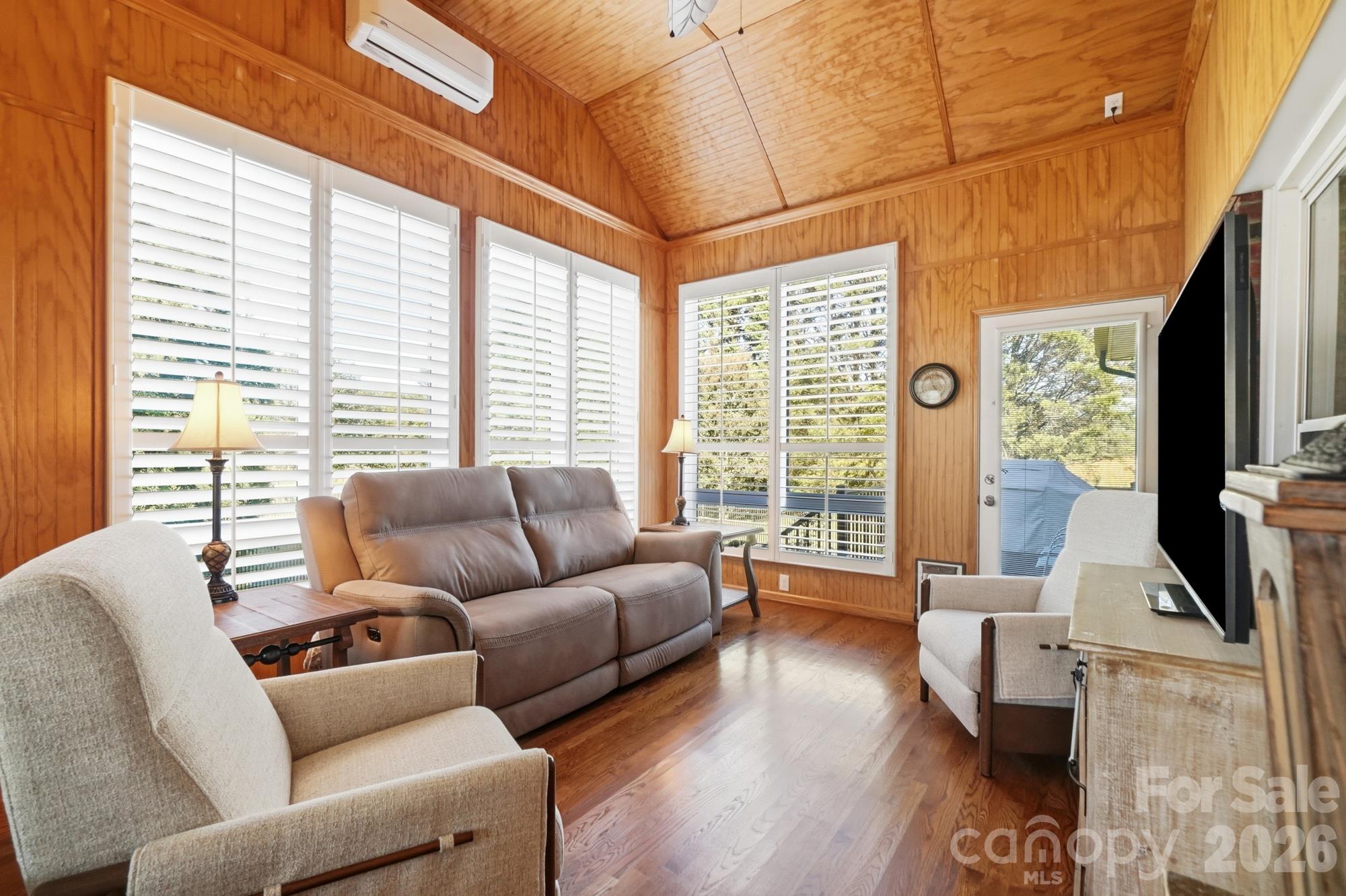 Sunroom - 100 Megan Court, Monroe