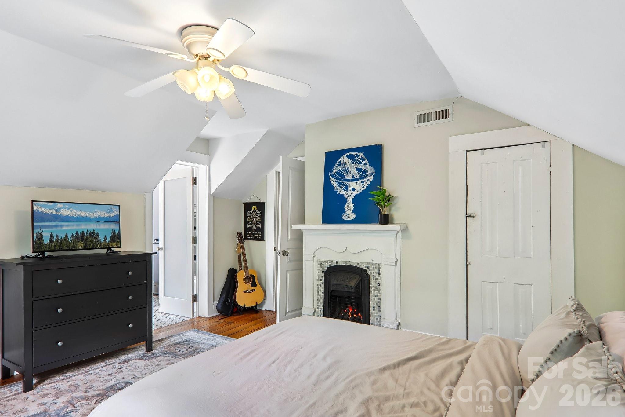 Upper bedroom 2 - 23 Tuskeegee Street, Asheville