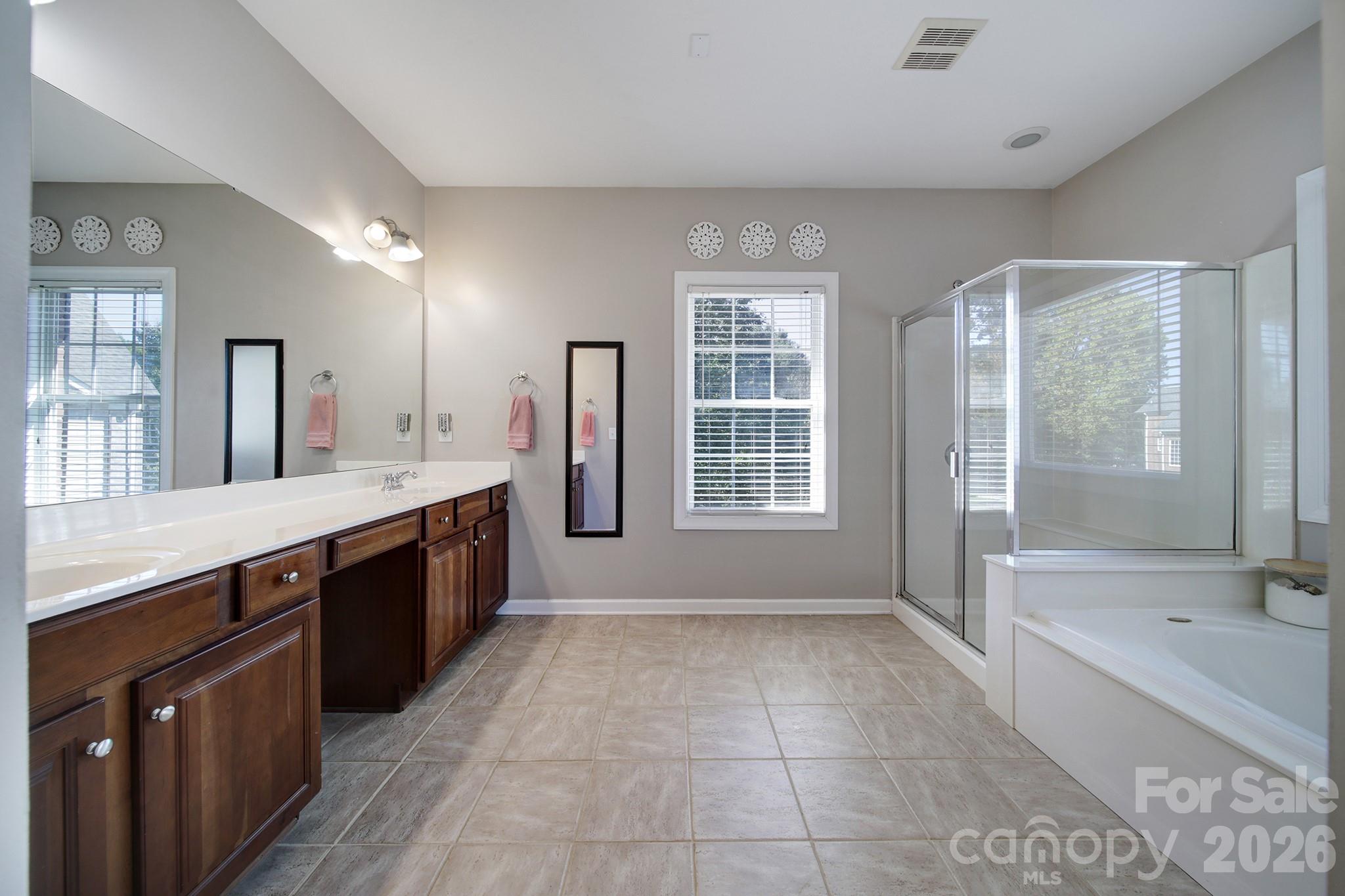 Single Family Residence at 105 Coburn Court, Fort Mill, photo 15 of 39