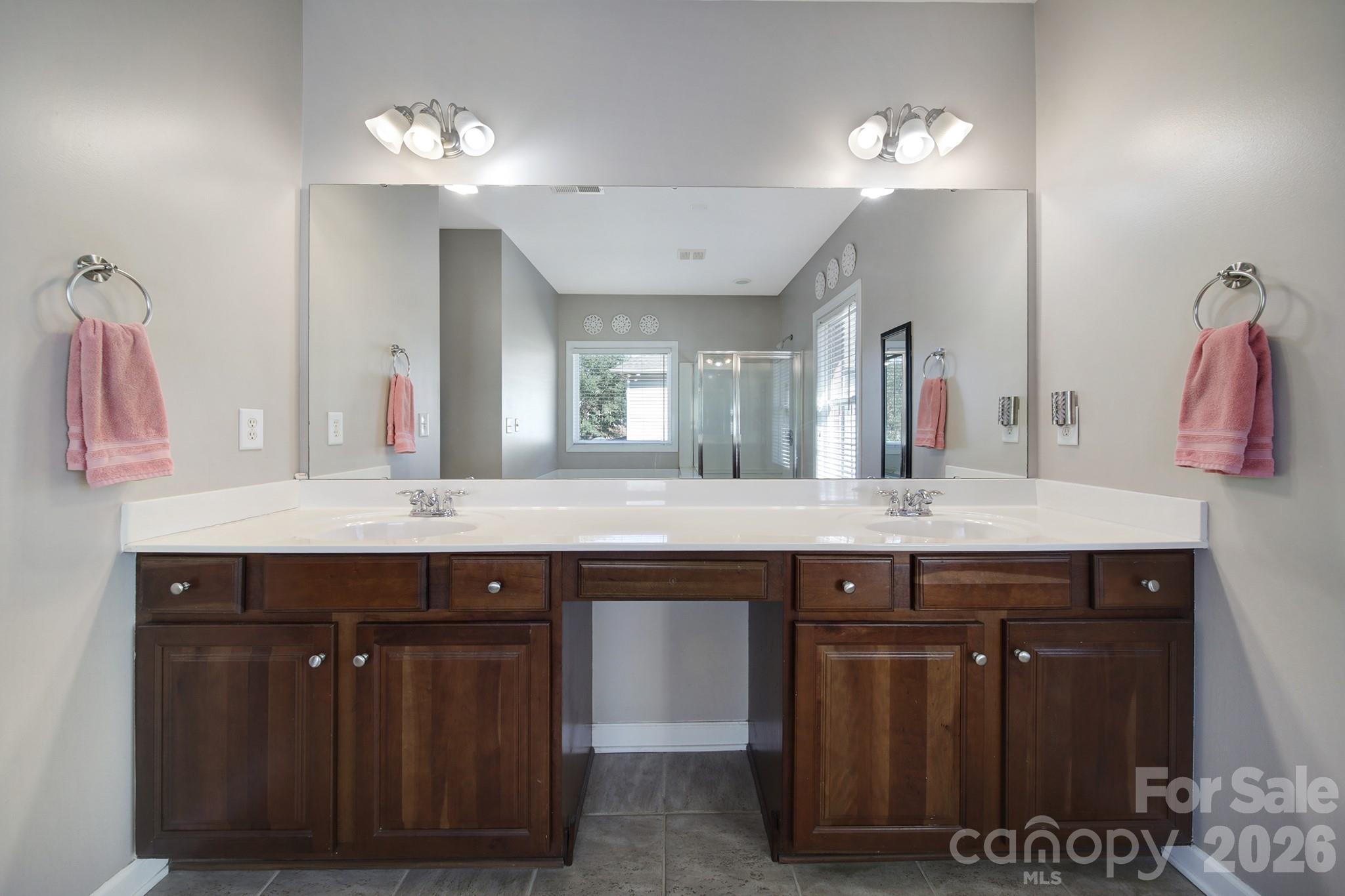 Single Family Residence at 105 Coburn Court, Fort Mill, photo 16 of 39
