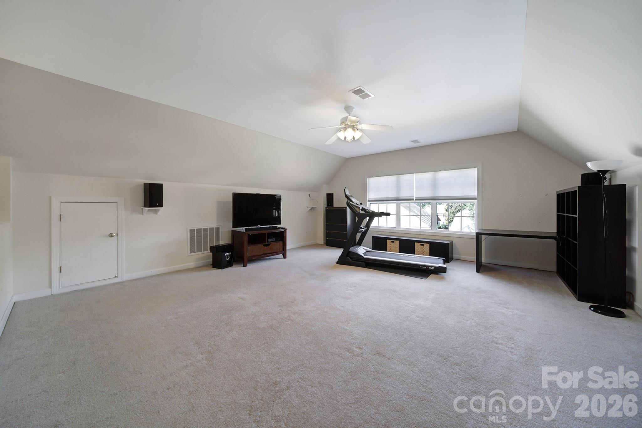Single Family Residence at 105 Coburn Court, Fort Mill, photo 27 of 39
