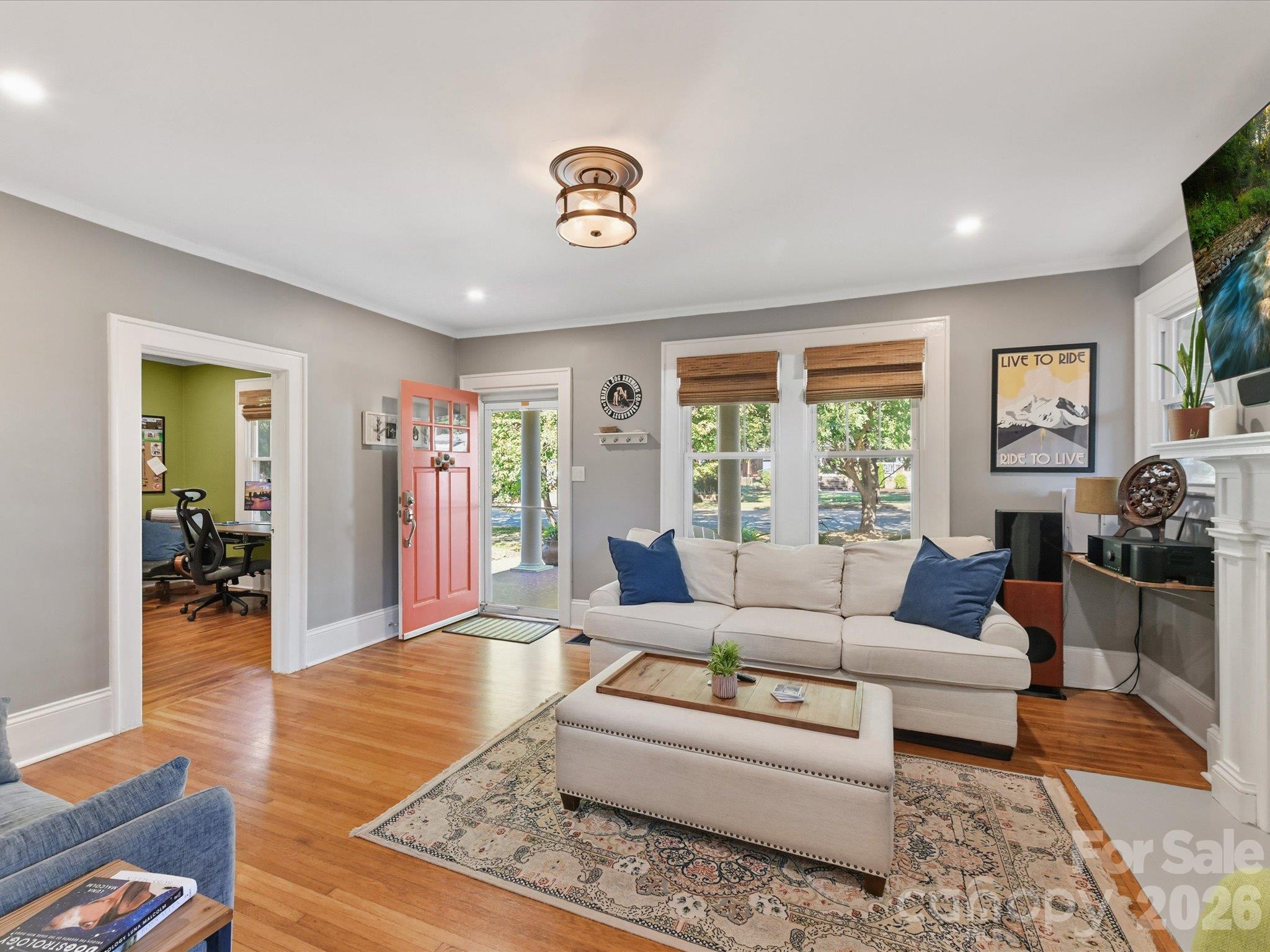 Single Family Residence at 415 West Boulevard, Charlotte, photo 11 of 43