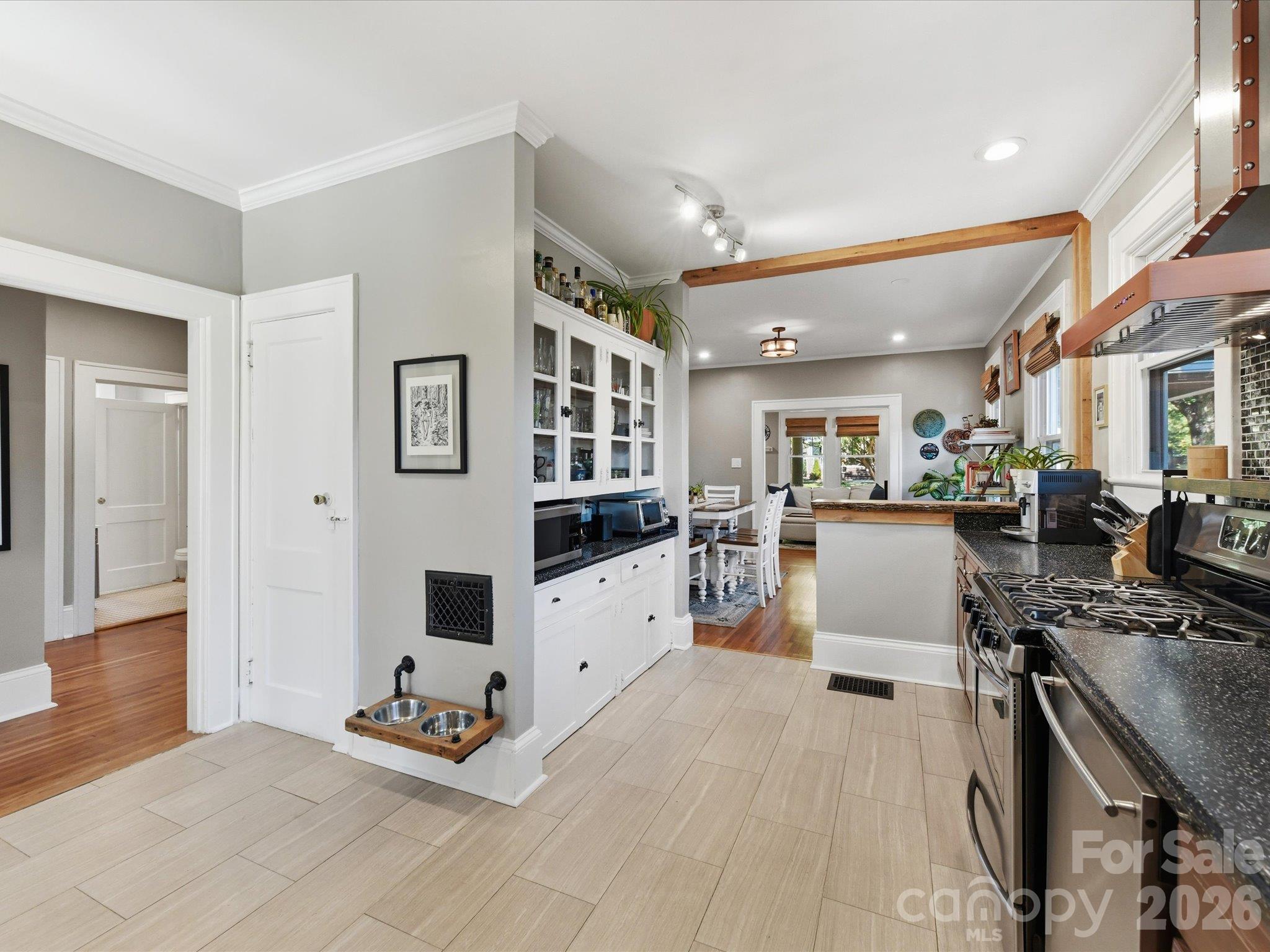 Single Family Residence at 415 West Boulevard, Charlotte, photo 18 of 43
