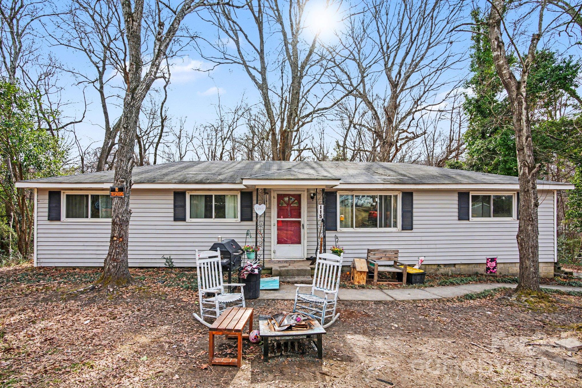 Single Family Residence at 115 McCain Street, Waxhaw, photo 2 of 19