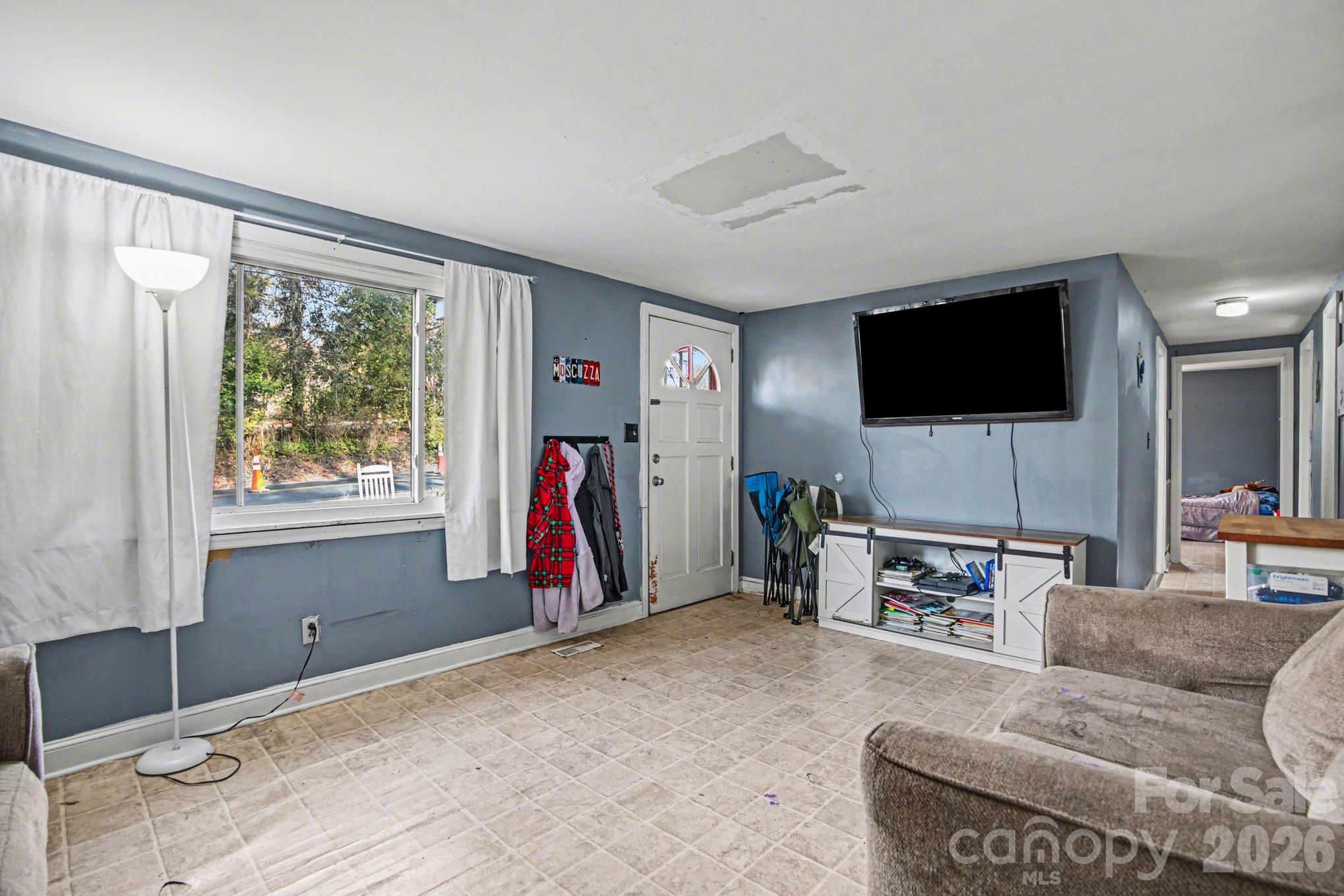 Single Family Residence at 115 McCain Street, Waxhaw, photo 4 of 19