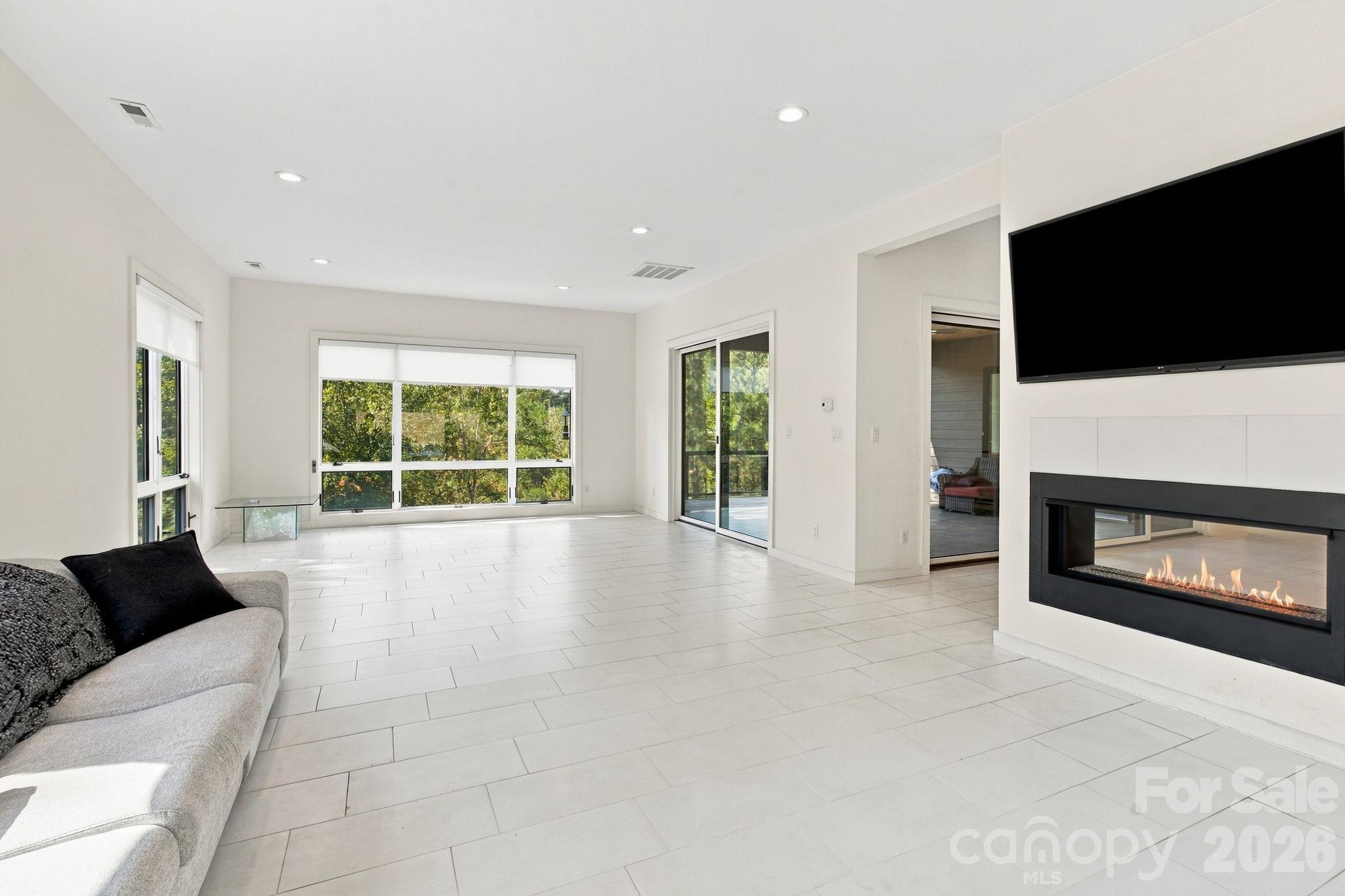 Living Room - 5414 Bridgewater Drive, Granite Falls