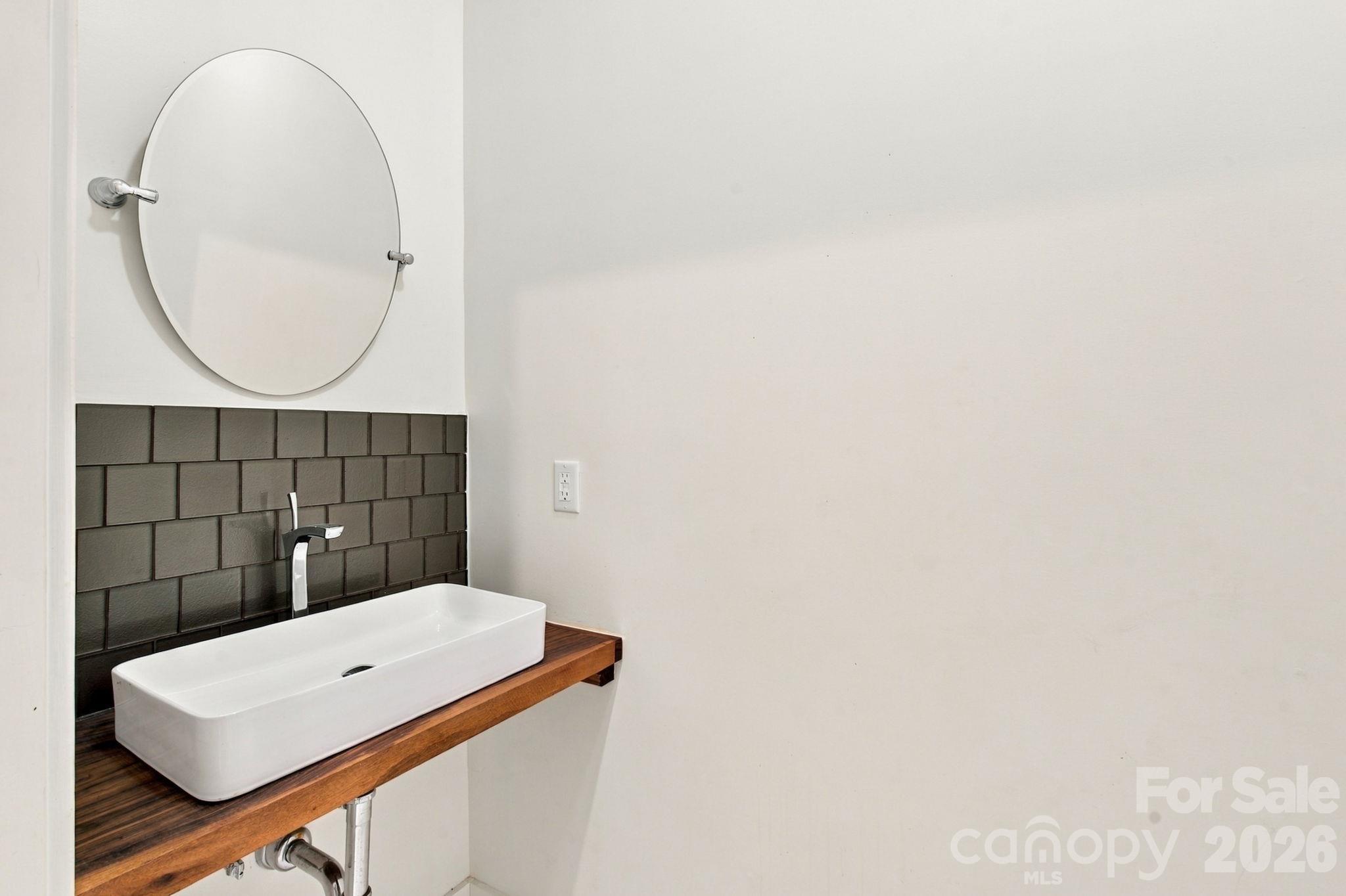 Half Bath - 5414 Bridgewater Drive, Granite Falls