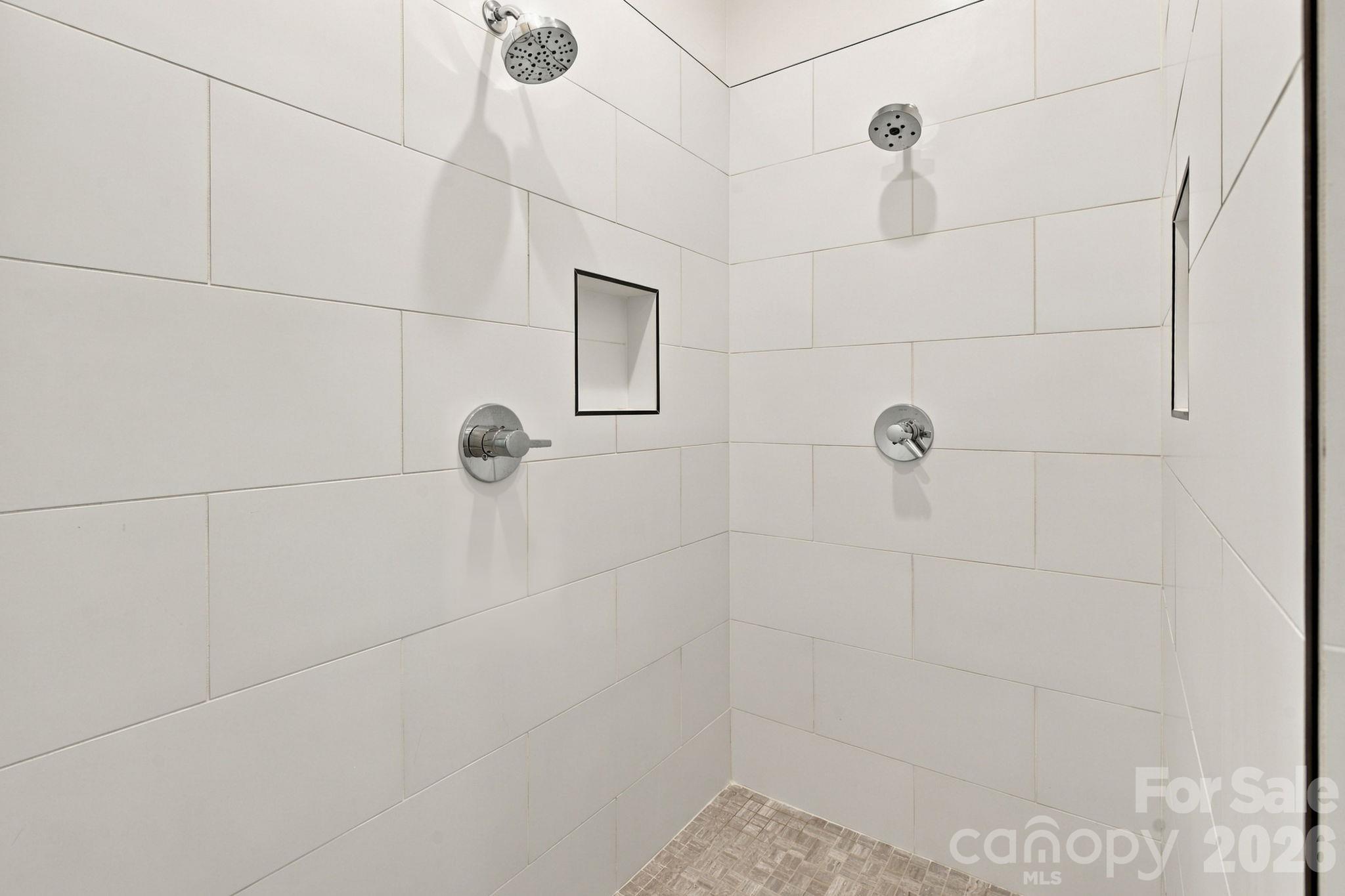 Primary Shower - 5414 Bridgewater Drive, Granite Falls
