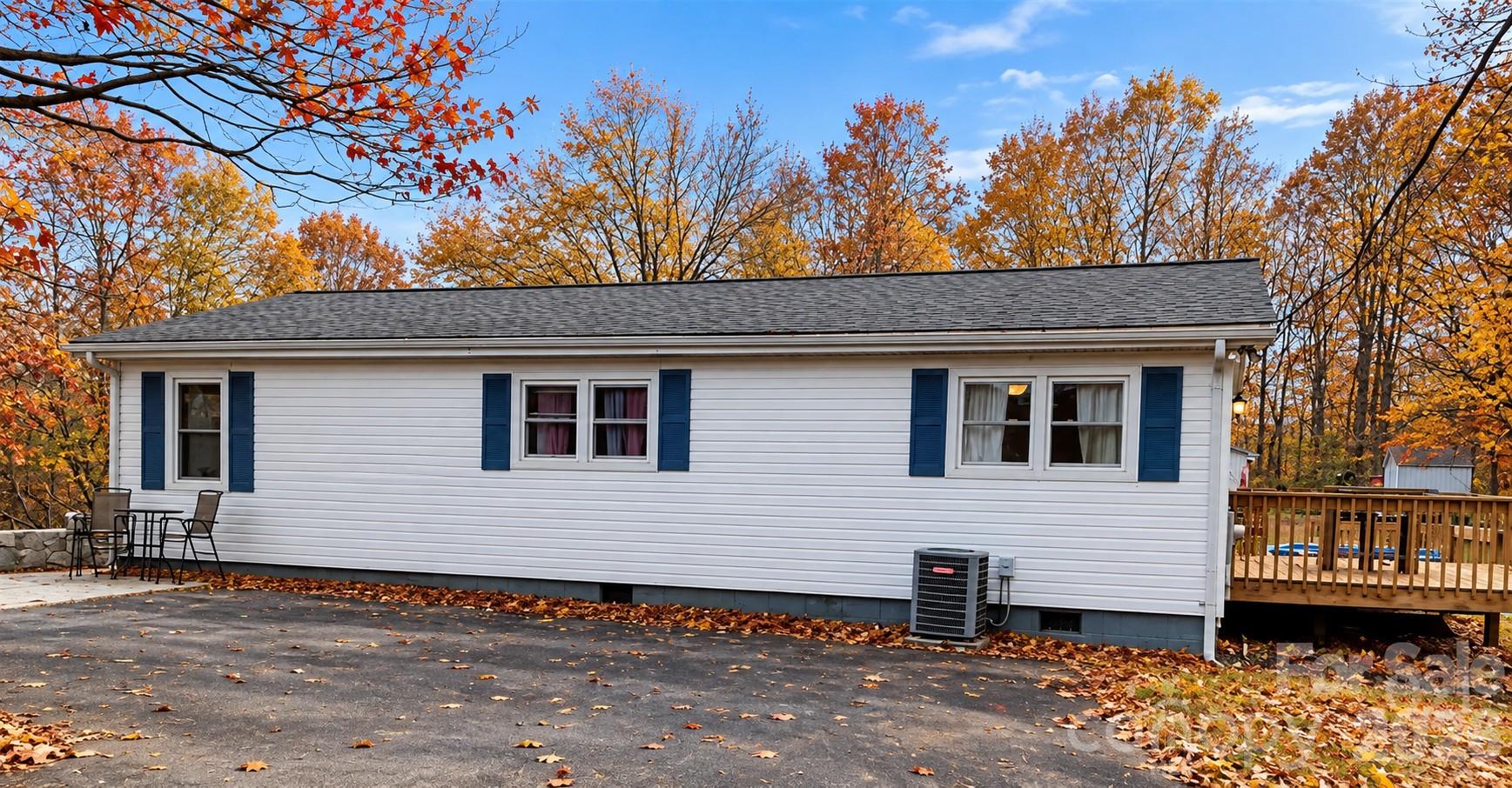 Single Family Residence at 131 Windswept Drive, Marion, photo 15 of 16