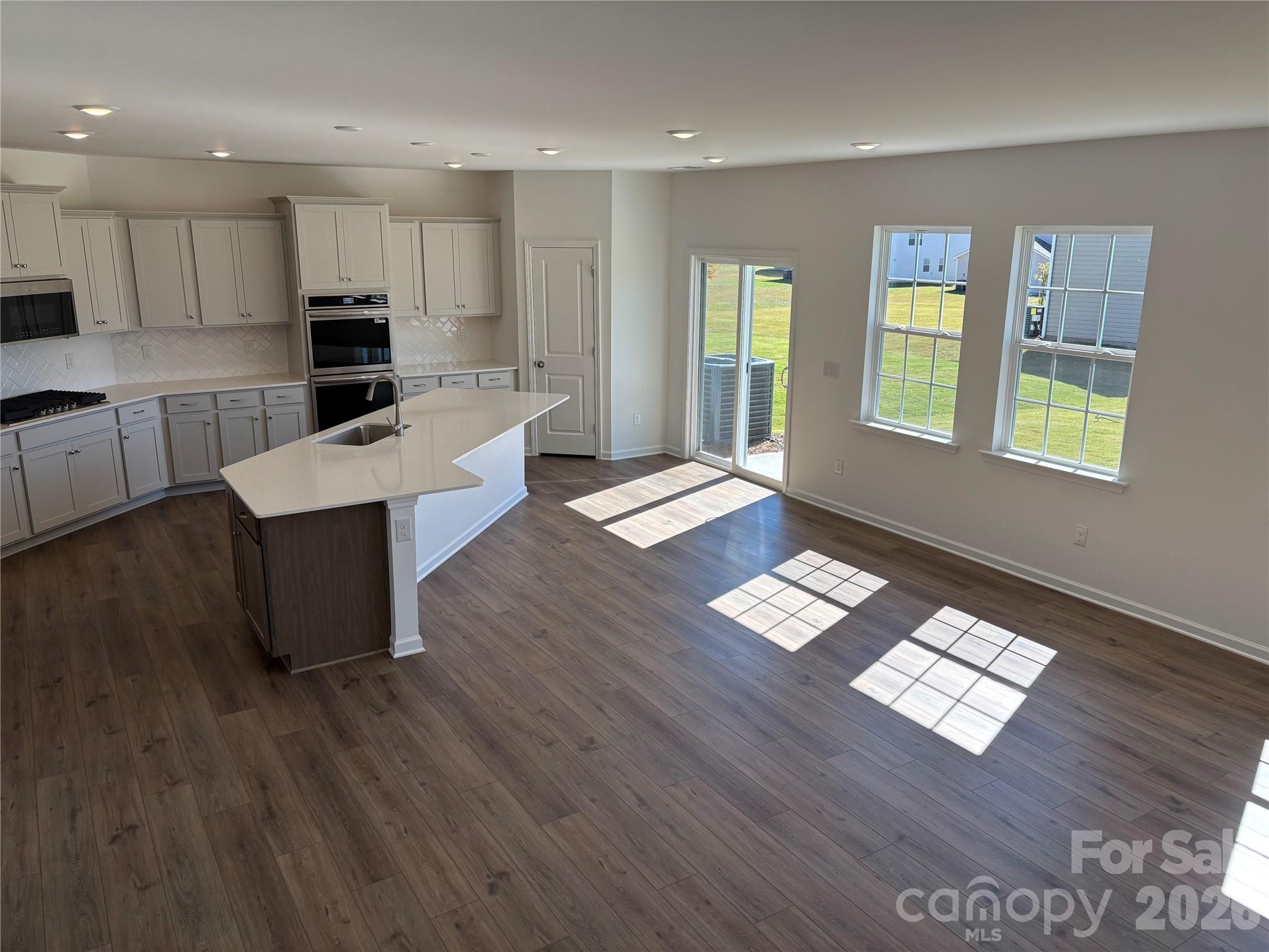 Looking back as you climb the stairs - 1717 Grassy Knoll Trail, Maiden