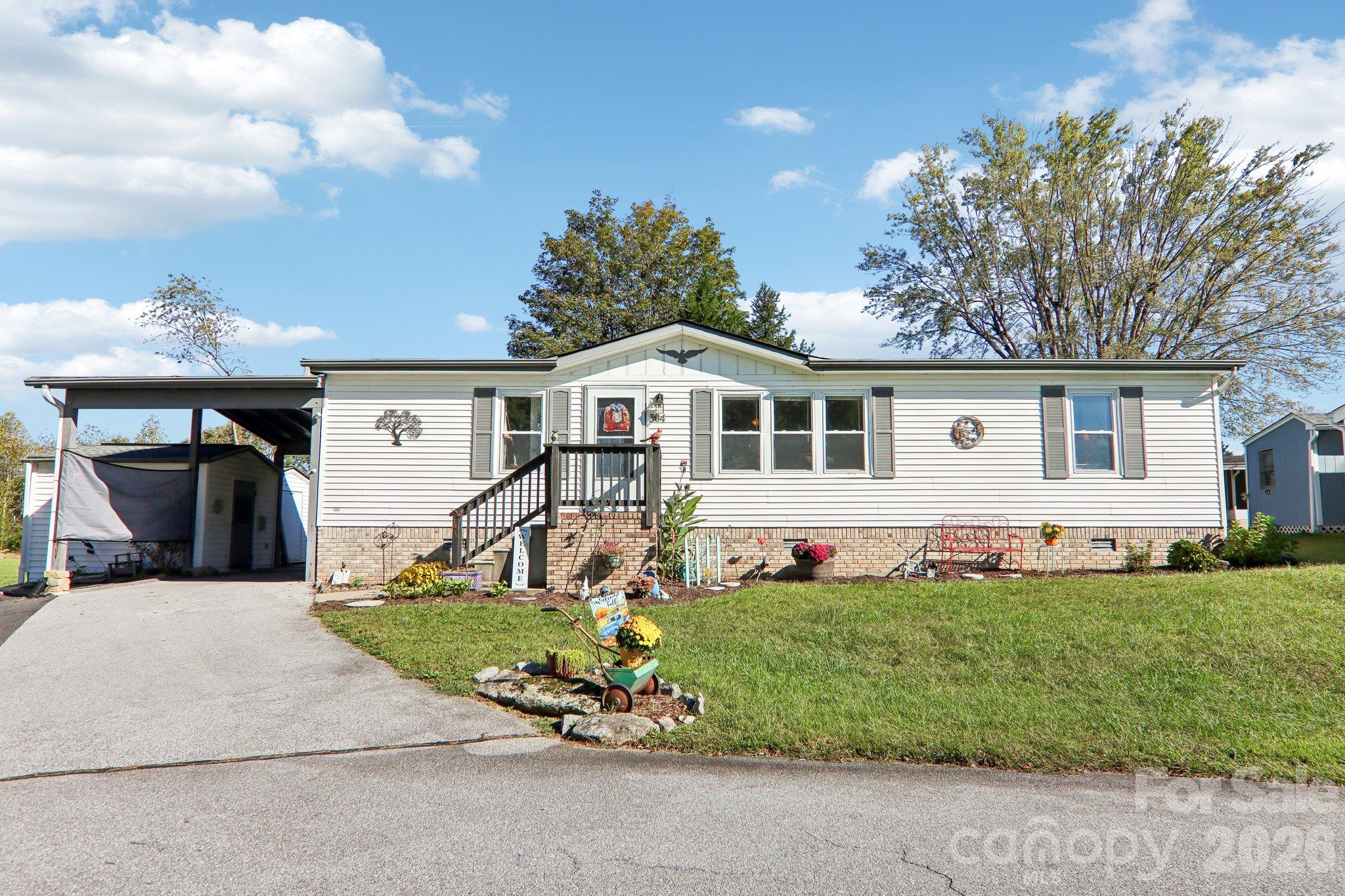 304 Meadowbrook Court