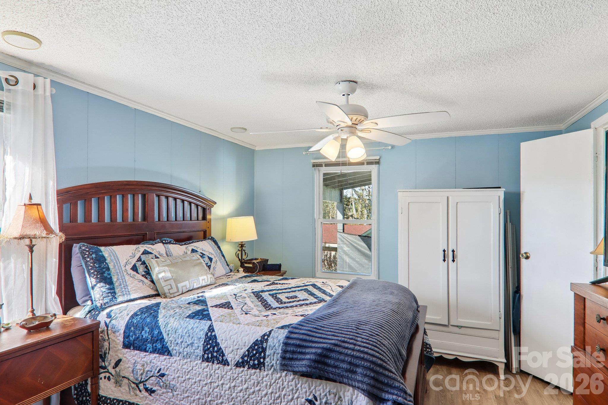 Single Family Residence at 304 Meadowbrook Court, Hendersonville, photo 22 of 48