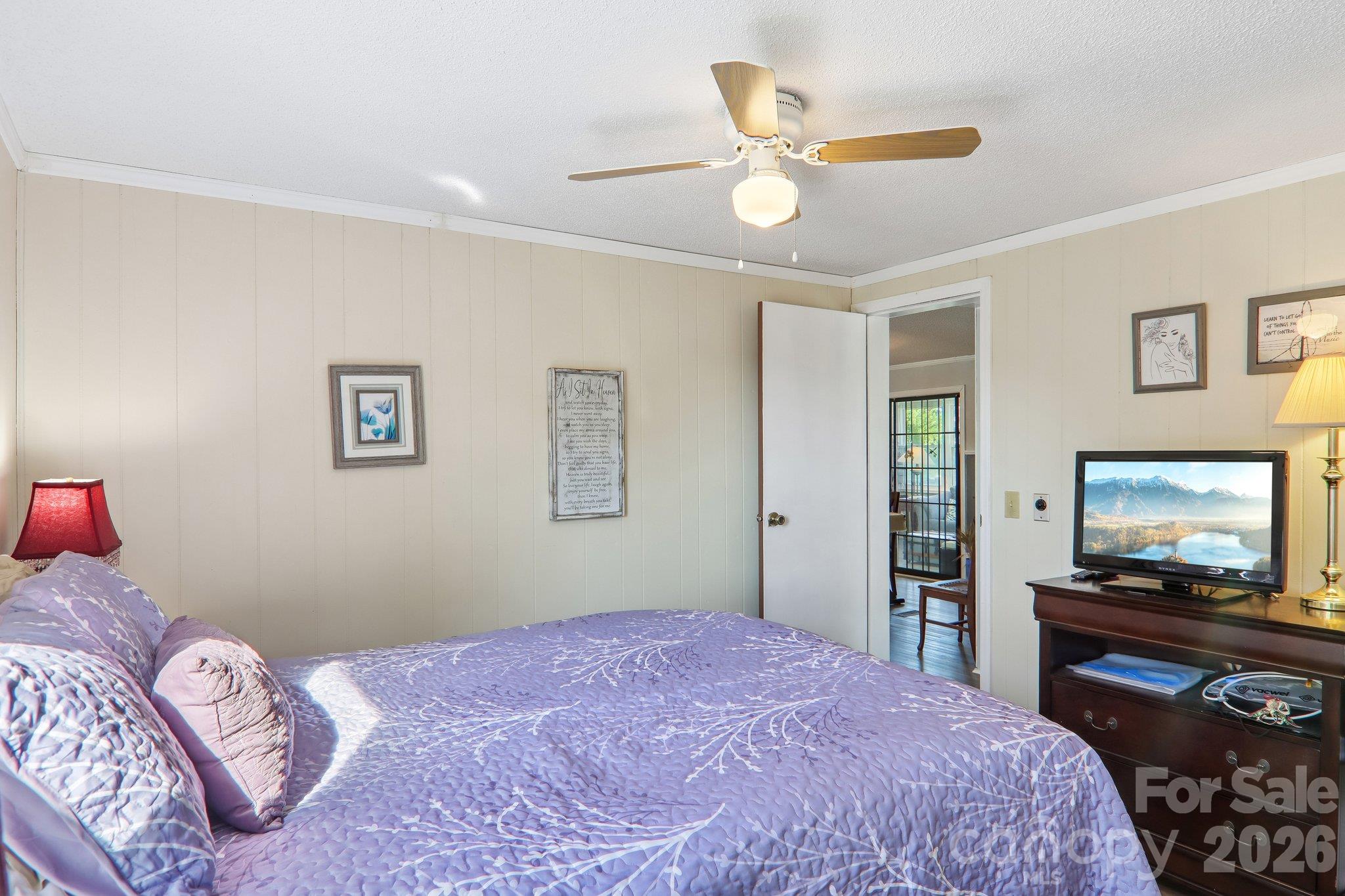 Single Family Residence at 304 Meadowbrook Court, Hendersonville, photo 27 of 48