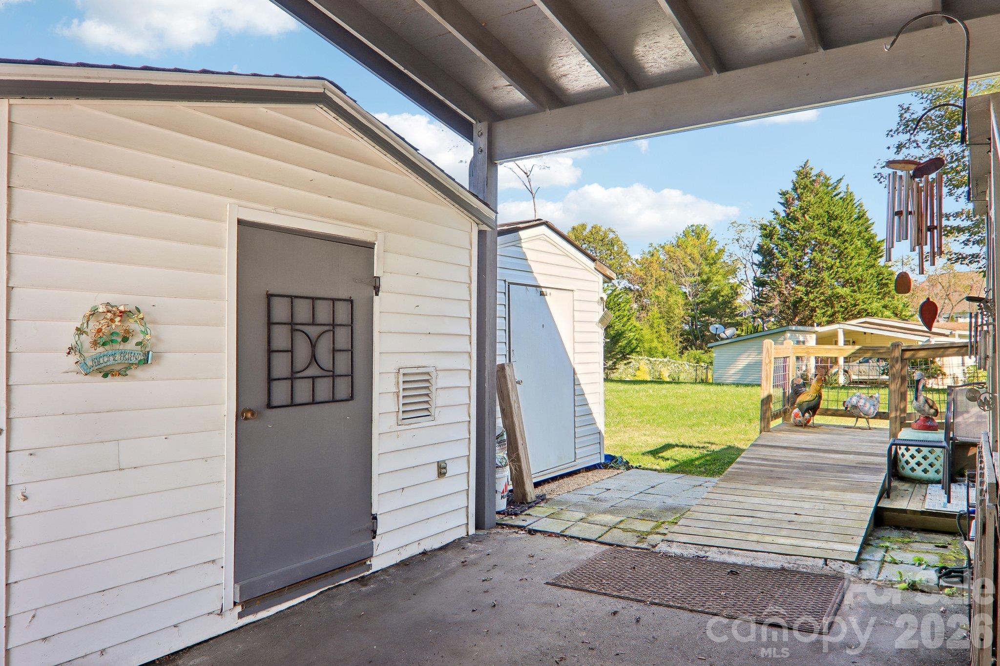 Single Family Residence at 304 Meadowbrook Court, Hendersonville, photo 38 of 48