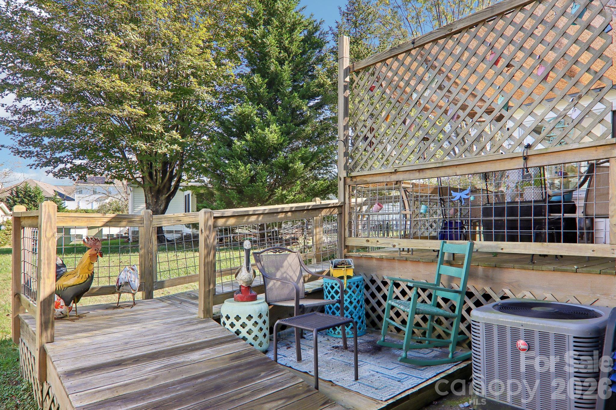 Single Family Residence at 304 Meadowbrook Court, Hendersonville, photo 39 of 48