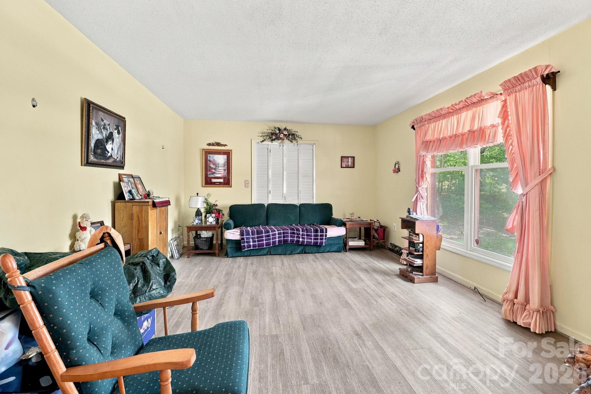 Single Family Residence at 1180 Michael Avenue, Concord, photo 5 of 39