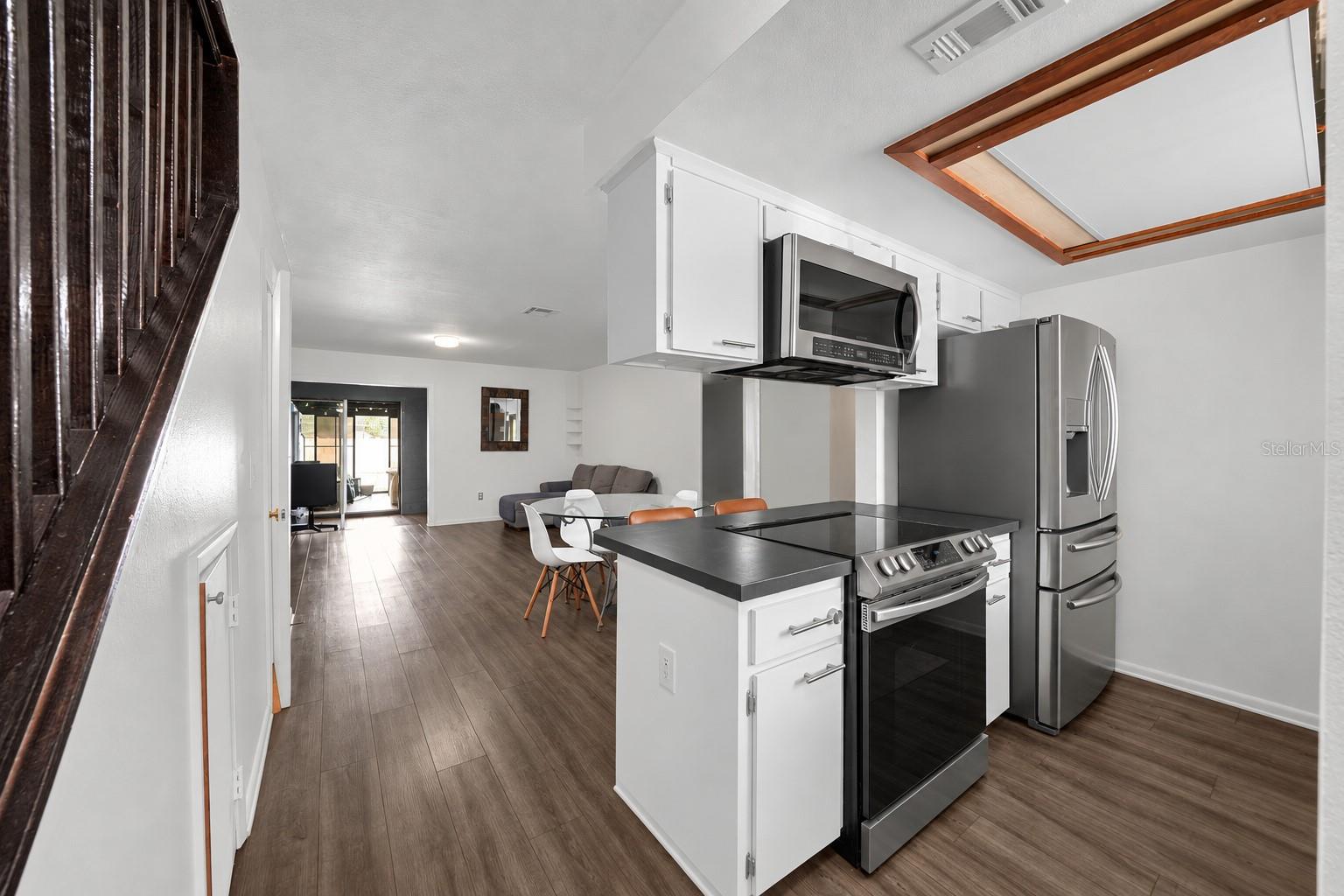 Townhouse at 4005 CYPRESS WILLOW CT, TAMPA, photo 3 of 15